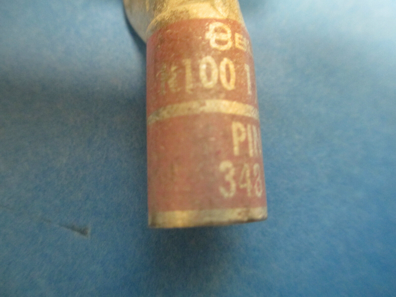 Burndy Crimp Lug YA25-L2, Pink 348 or 12 New Surplus