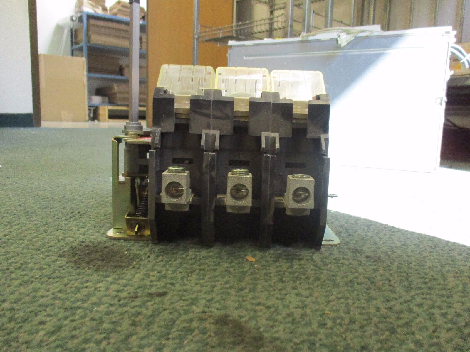 Allen-Bradley Fusible Disconnect Switch w/200A Fuses 199R-NJ200P3 200A 600V Used