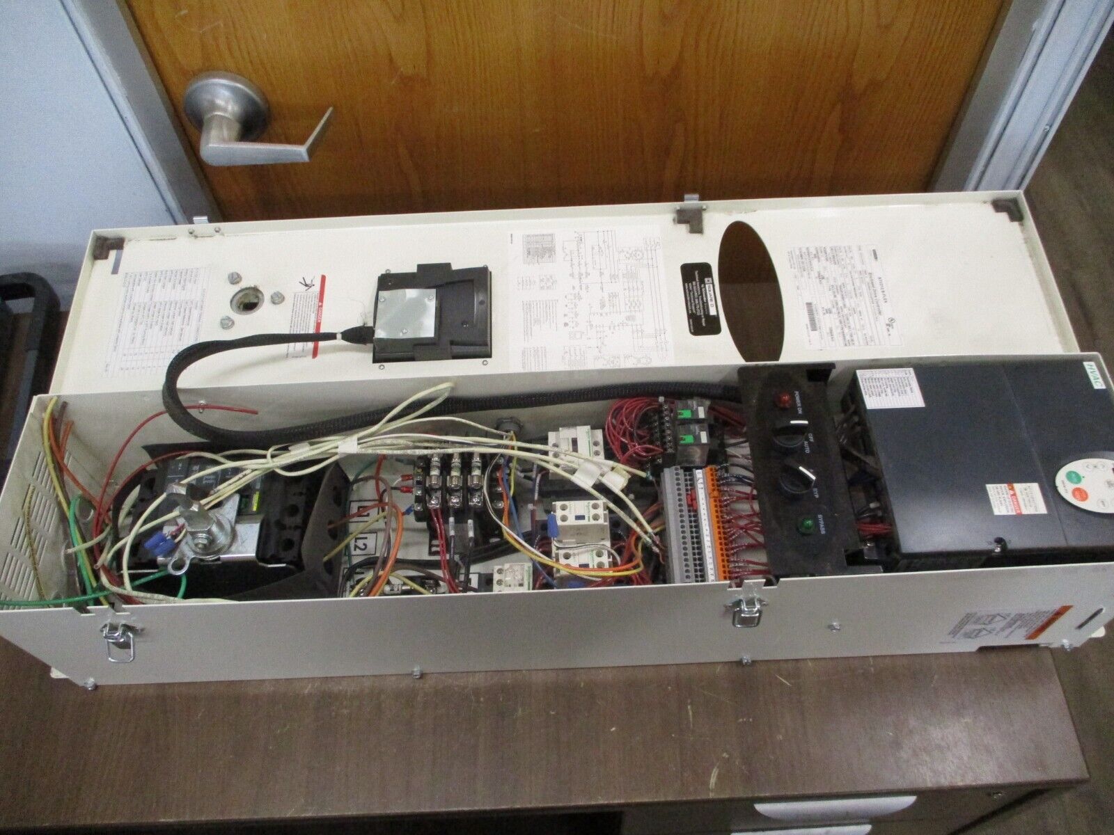 Square D ATV212 S-Flex AC Drive w/ Bypass SFD212HG4Y Ser. E Mod: B07D07 10HP 3Ph