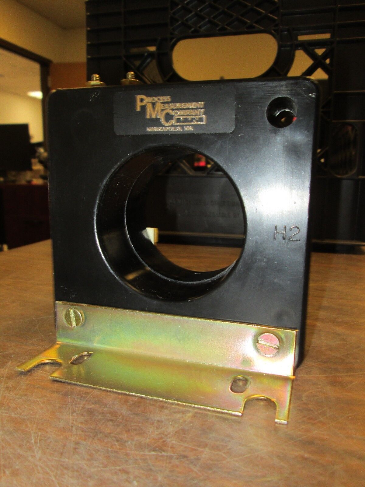 PMC Current Transformer 180 SHT-101 Ratio 100:5A 600V 50-400Hz 10KV BIL Used
