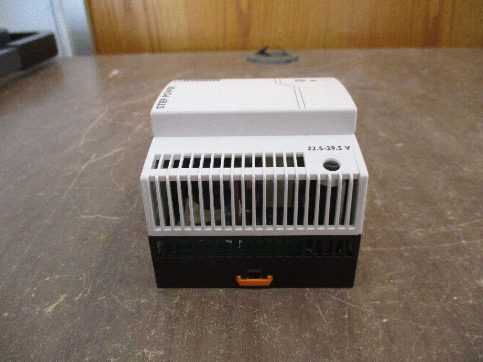 Phoenix Contact Step Power Supply 2868651 STEP-PS/1AC/24DC/2.5 Used