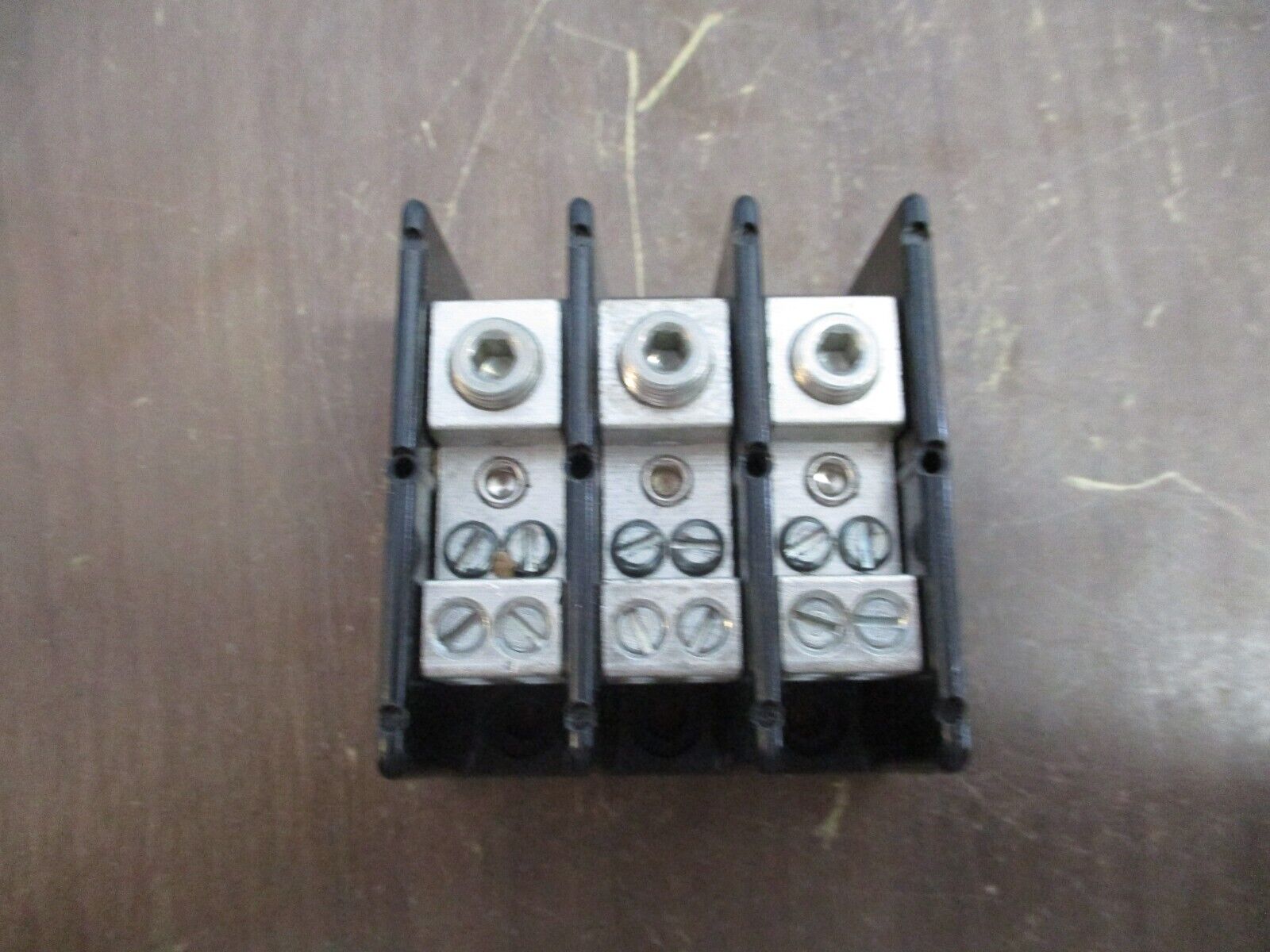 Buss Power Distribution Block 16220-3 175A 600V 3P Line: 2/0-14 Used