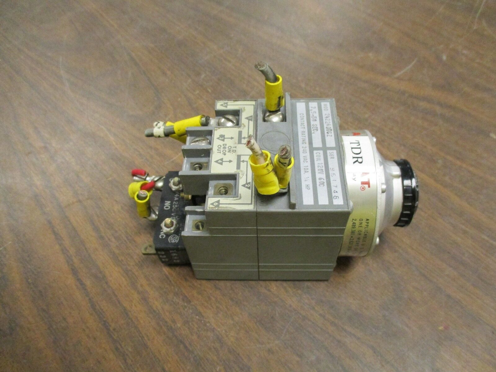 Agastat Timer 2422ADTGZ Range:2.5-50sec 120V Coil *Missing Terminal Screws* Used