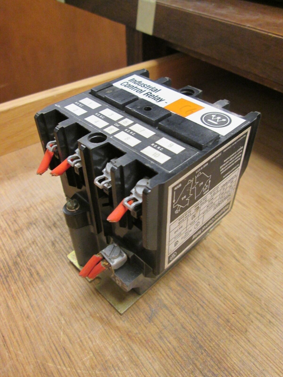 Westinghouse  Industrial Control Relay  766A023601  10A  120V Coil  Used