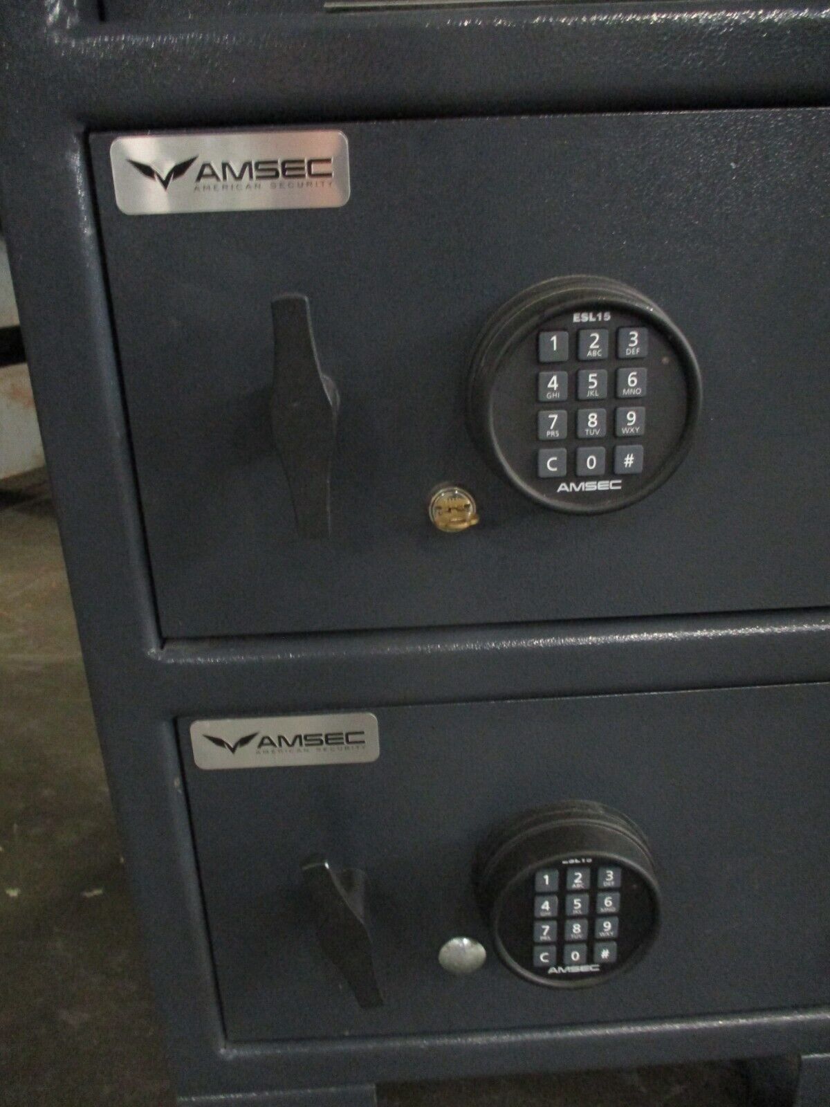 AMSEC Time-Delay/Manager Key Safe Size: 32" x 22" x 21" Used