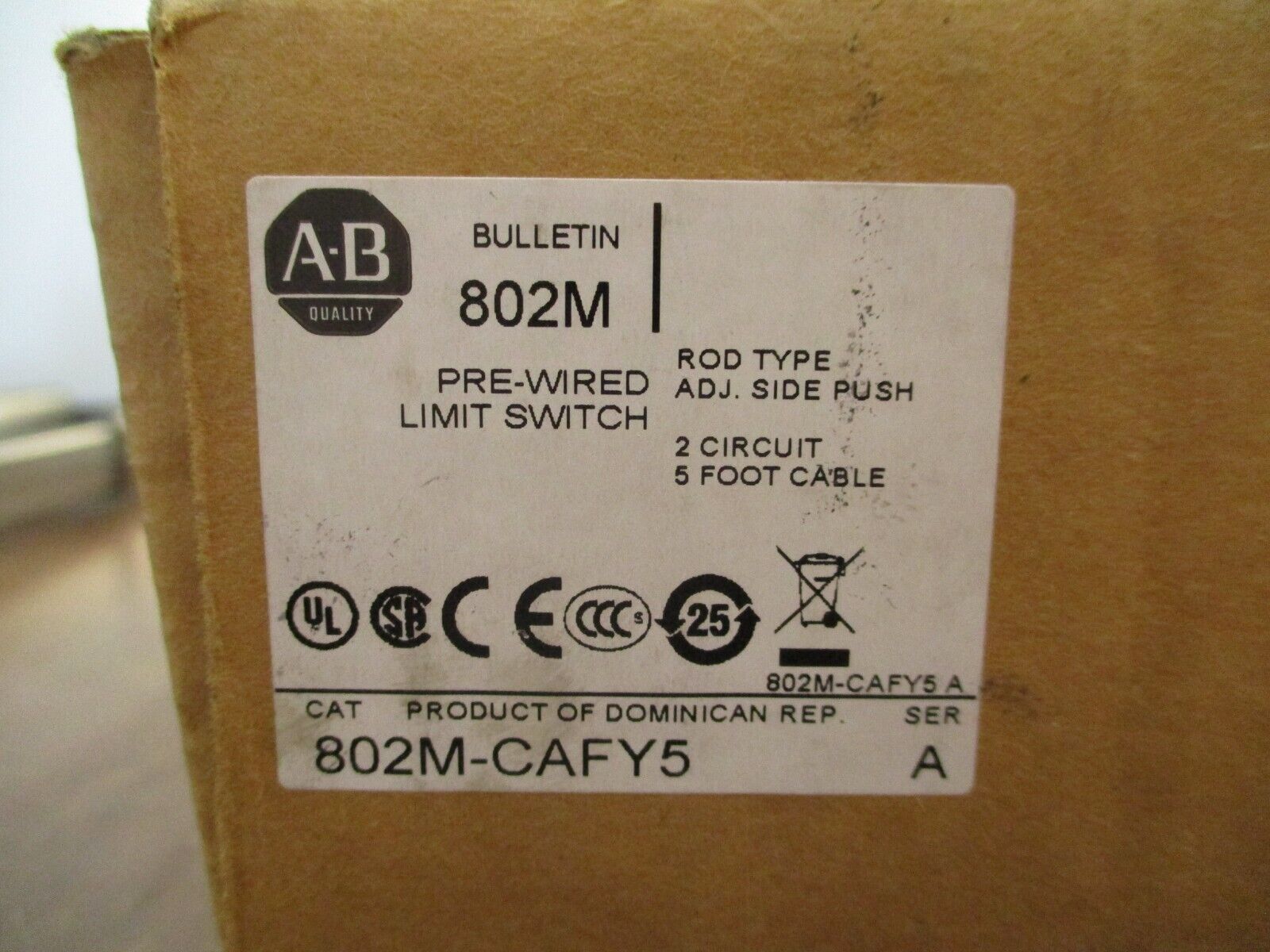 Allen-Bradley Pre-Wired Limit Switch 802M-CAFY5 Ser. A 5' Cable New Surplus