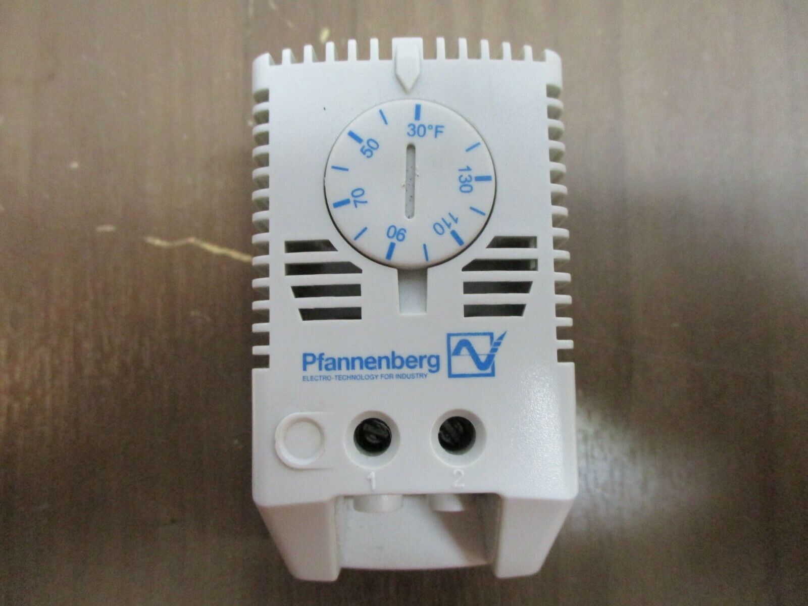 Pfannenberg Thermostat FLZ530 10A 240VAC Range: 30-140° F Used