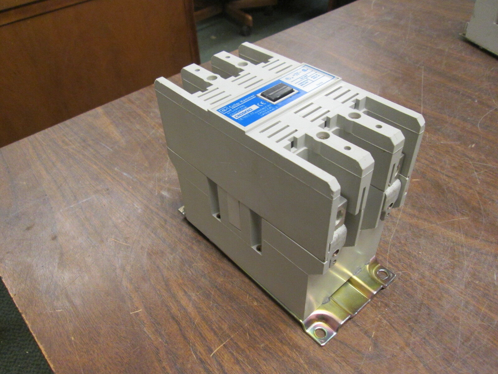 Cutler-Hammer AC Lighting Contactor CN35KN2 100A 240V Coil Used