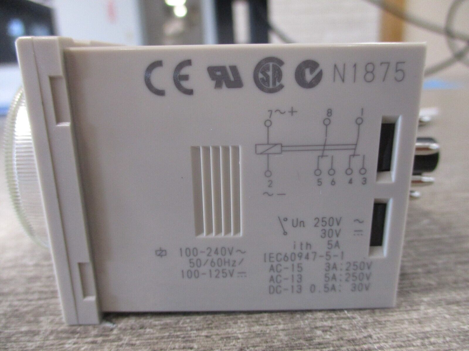 OMRON Timer H3CR-A8 100-125VAC 100-125VDC Used
