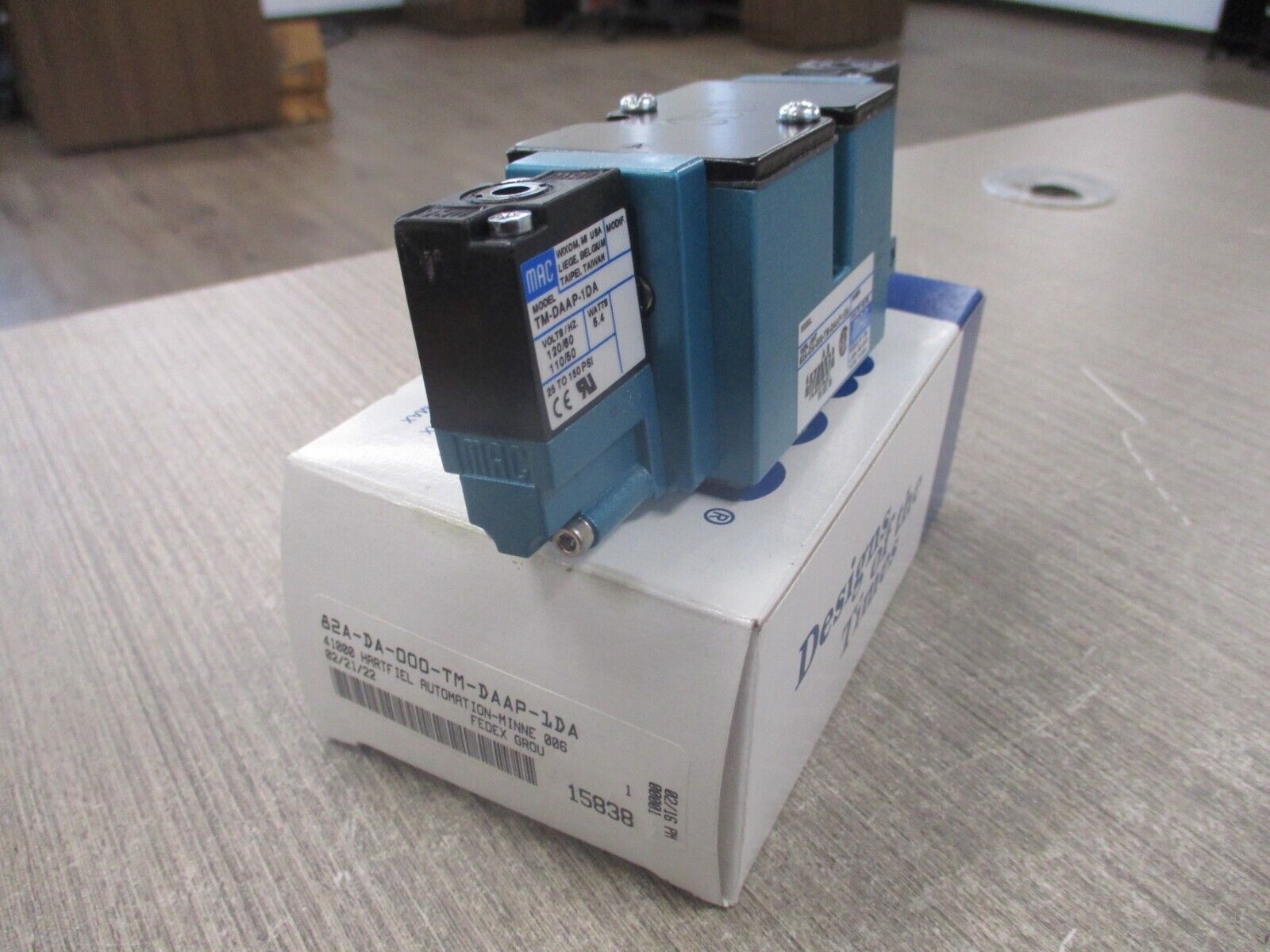 MAC Solenoid Valve 82A-DA-000-TM-DAAP-1DA New Surplus