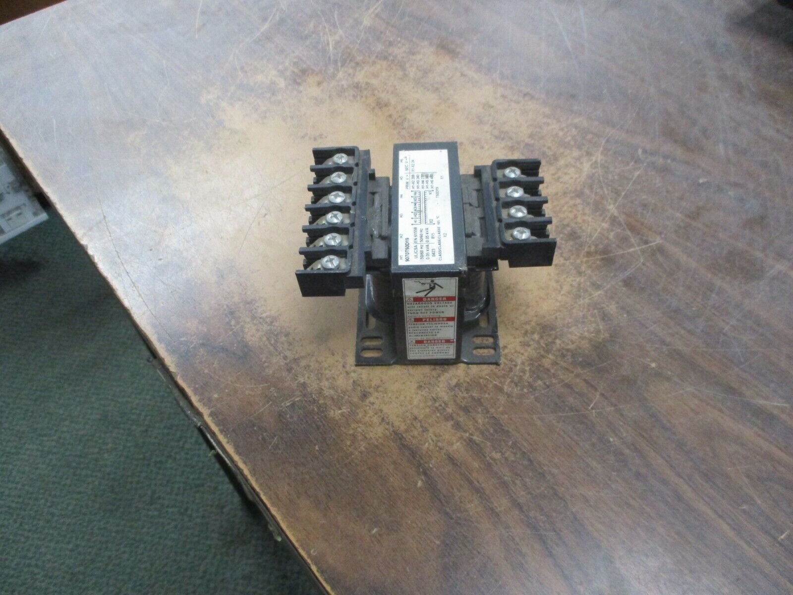 Square D Transformer 9070T50D19 0.05KVA Pri:208/240/277/380/480V Sec:24V 50/60Hz