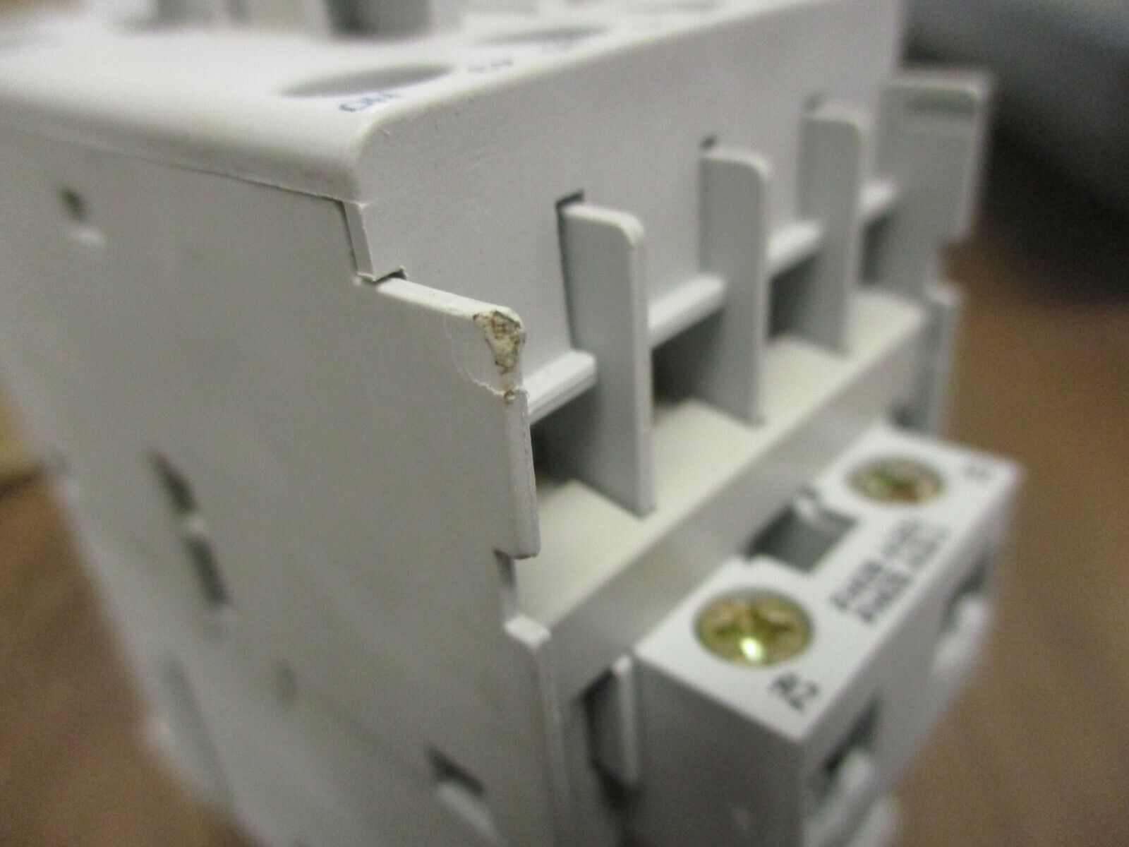 Allen-Bradley Contactor 700-CF400D Ser. A 120V Coil *Chipped Corner* New Surplus