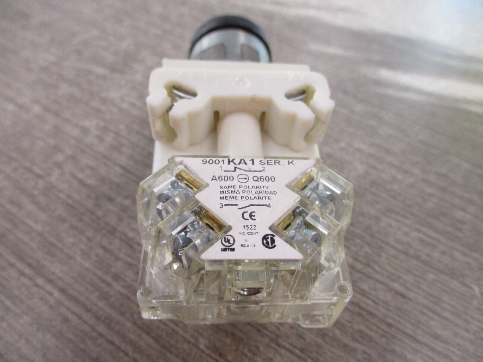 Schneider Electric Illuminated Selector Switch 9001 KM35LL Ser. J Blue Used