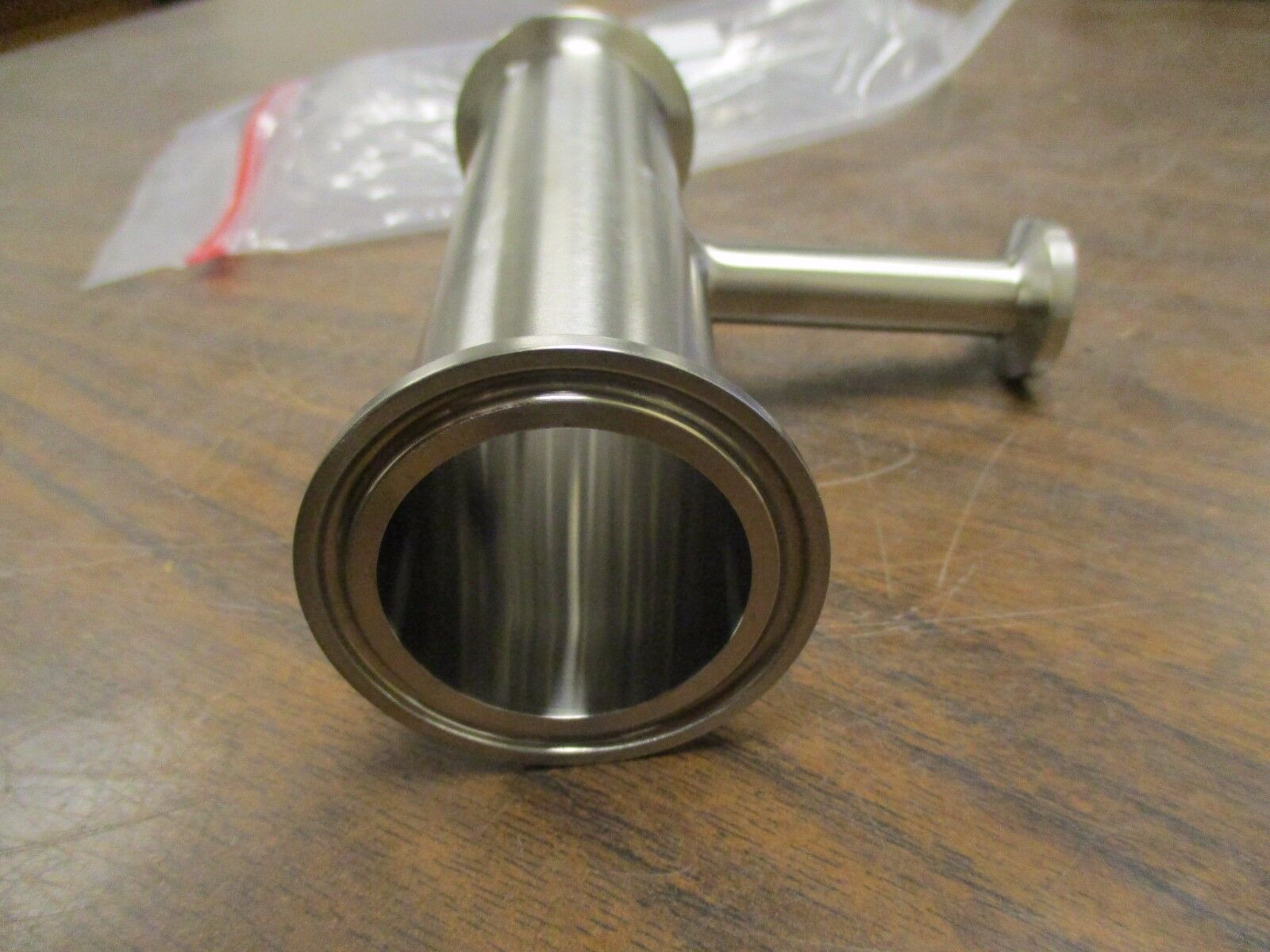 MaxPure Stainless Steel Reducing Tee TEG7R6L1.5X.5-PL Size: 1.5" to 0.5" New Sur