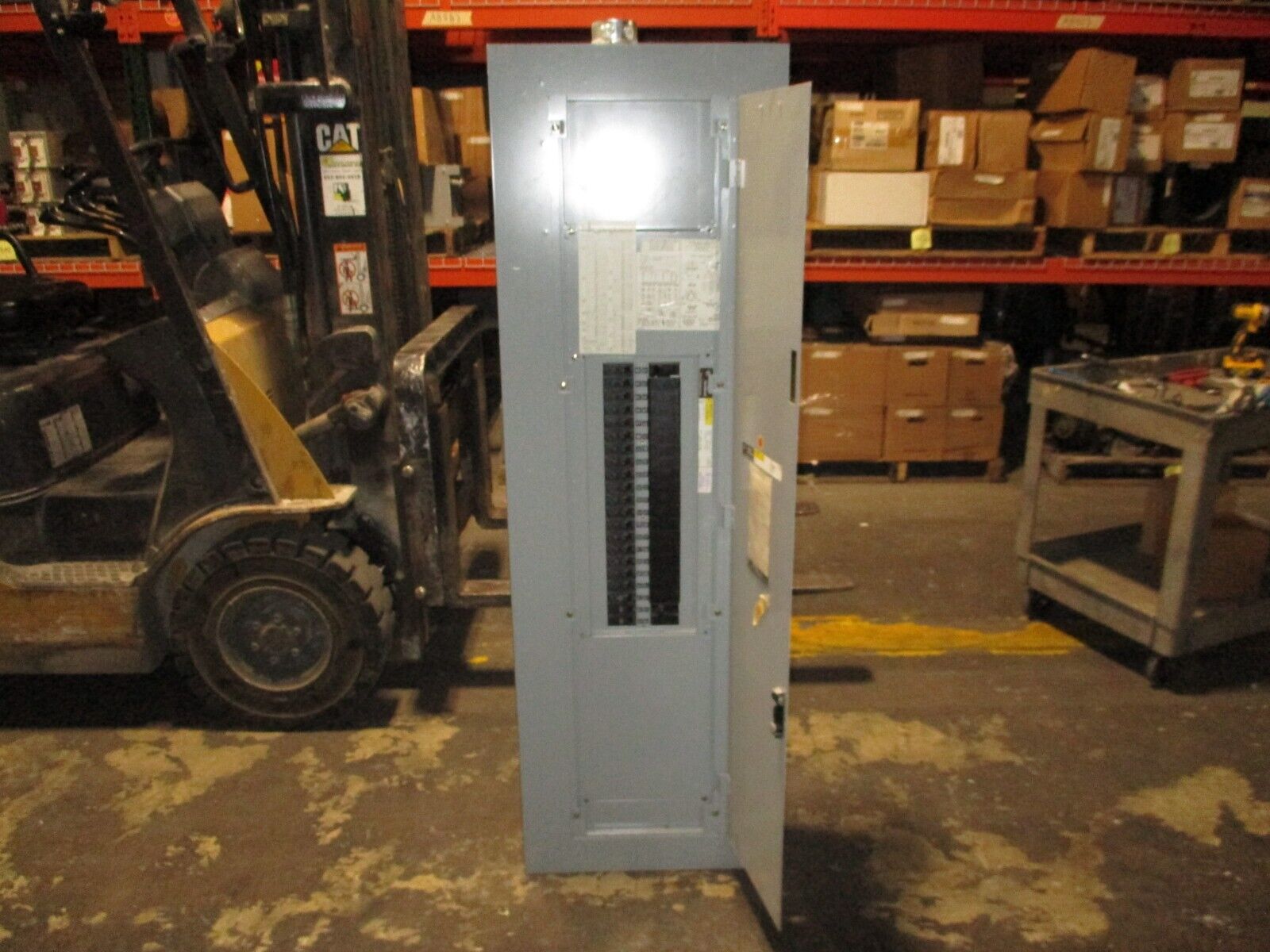 GE Main Lug Breaker Panel AQF3422MTX 225A Max 208/120V 3Ph 4W 42-Slot Used