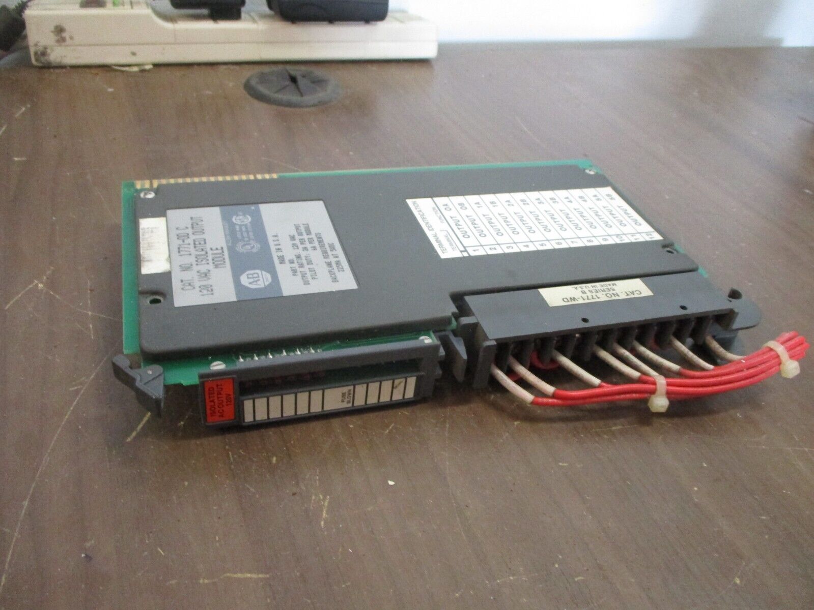 Allen-Bradley Isolated AC Output Module 1771-OD C Used