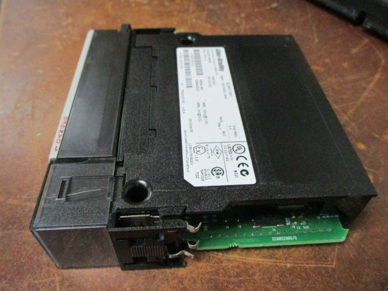 Allen-Bradley DC Input Module 1756-IB16 Series A F/W Rev. 3.3 16 pt Used