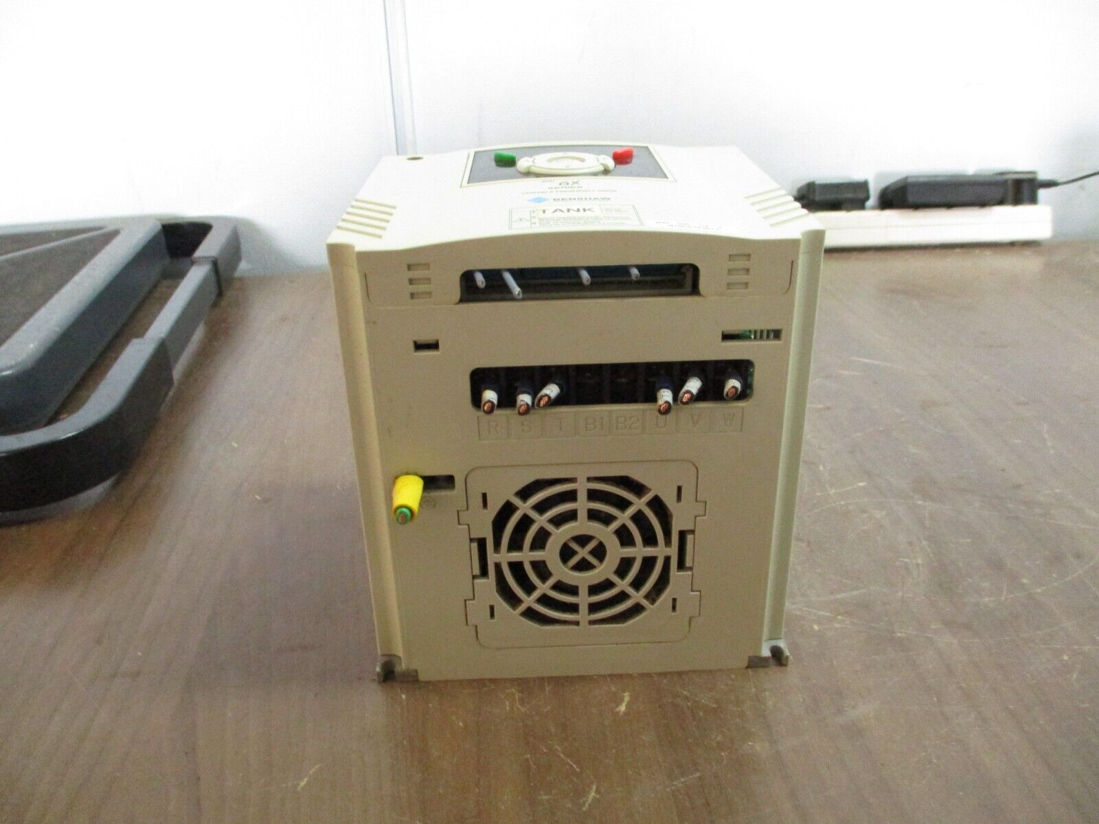 Benshaw RSi GX Series AC Drive RSi-005-GX-2 5HP 3Ph Used