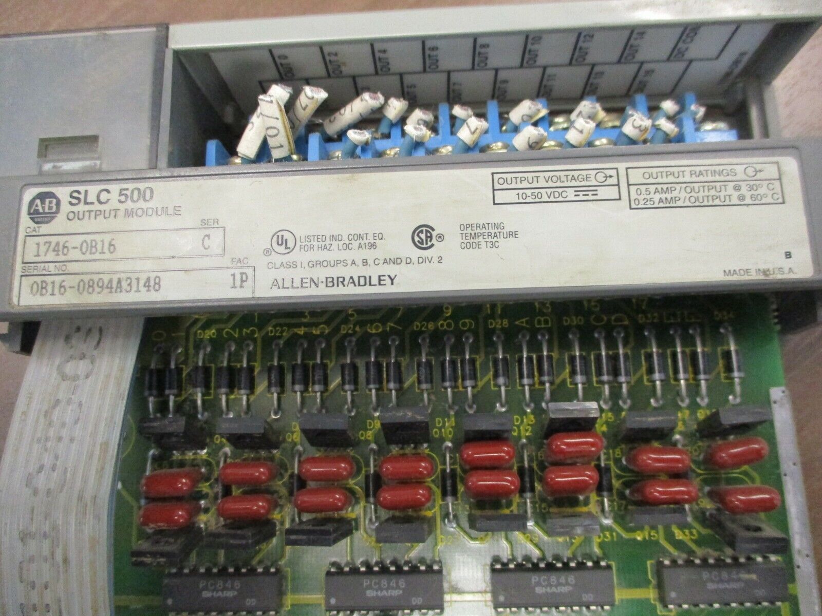 Allen-Bradley SLC 500 Output Module 1746-OB16 Ser. C 10-50VDC Used