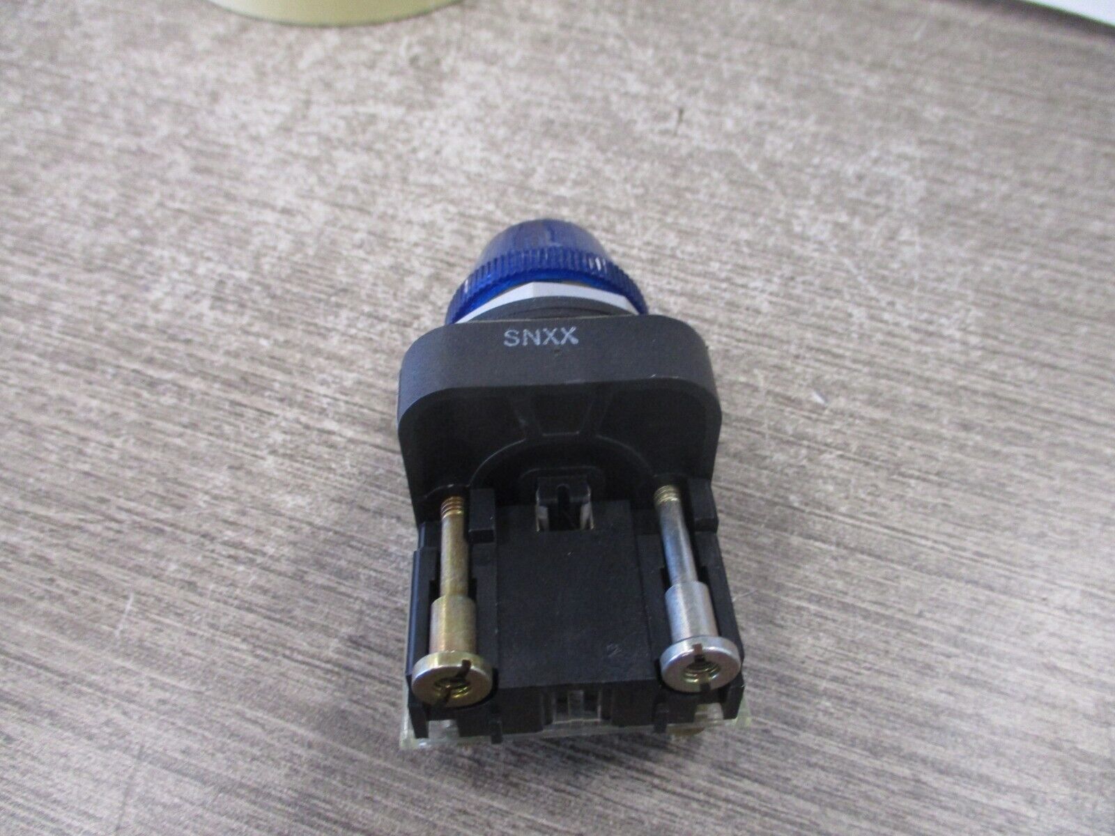 Allen-Bradley Pilot Light 800T-Q24 Ser. T Blue 24V AC/DC Type 4 , 13 Used