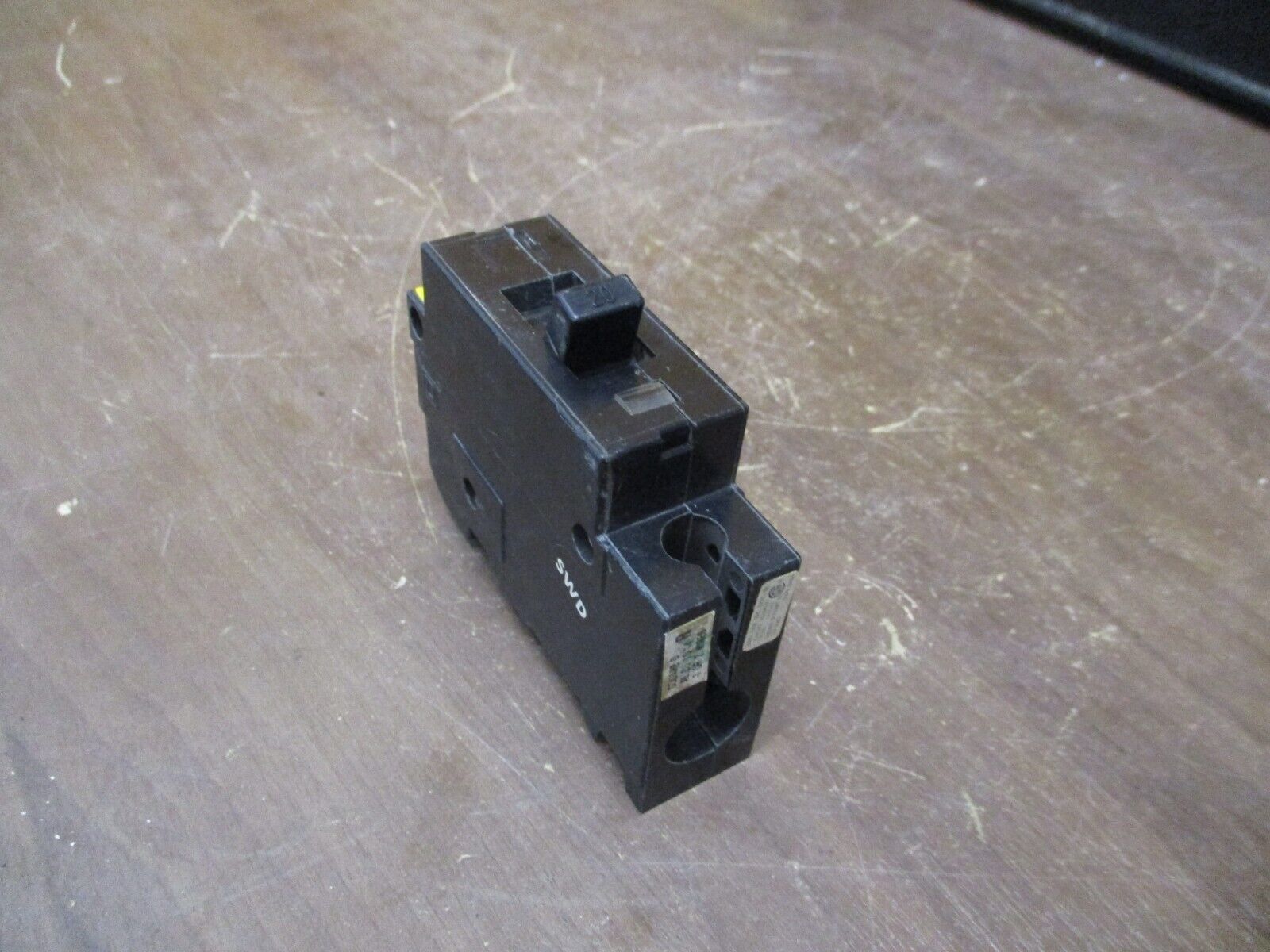 Square D Bolt-On Circuit Breaker EHB14020HID 20A 120/277V 1P 65/14kA Used