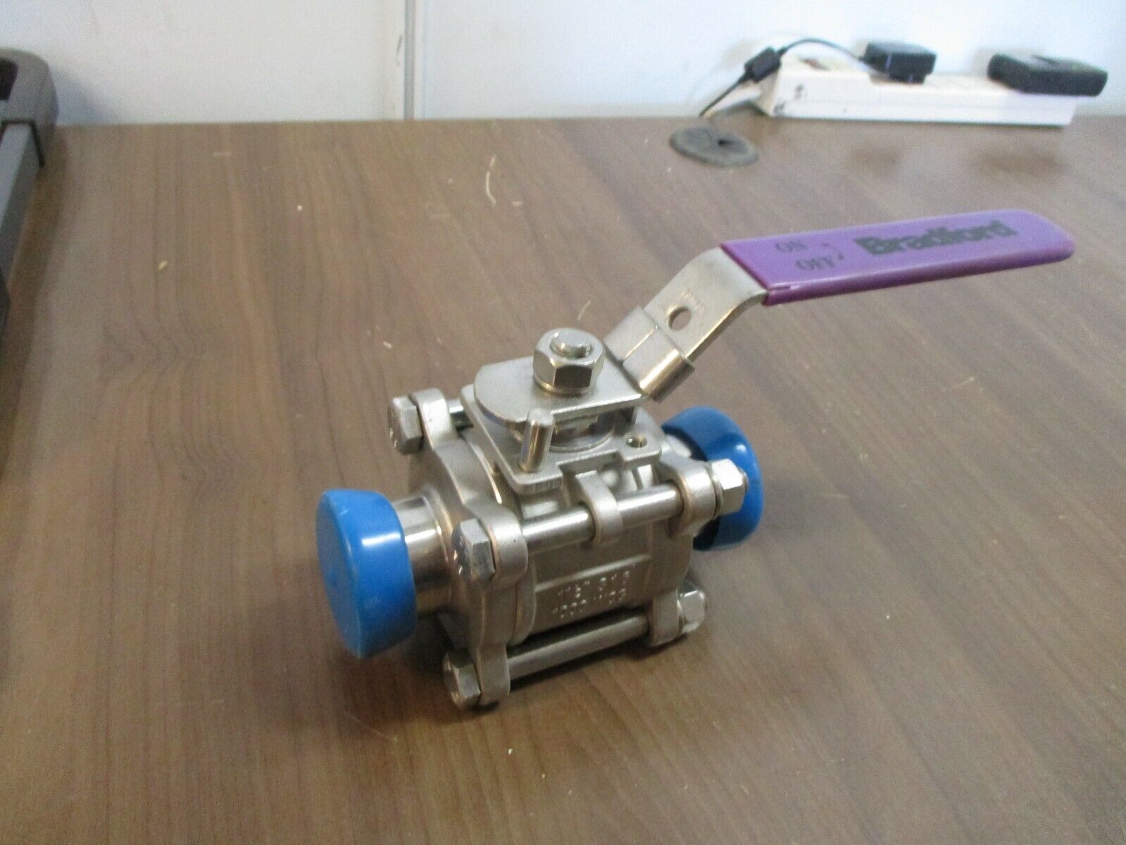 Bradford KF Two-Way Encapsulated Ball Valve Size: 1½" 1000 WOG *No Box*