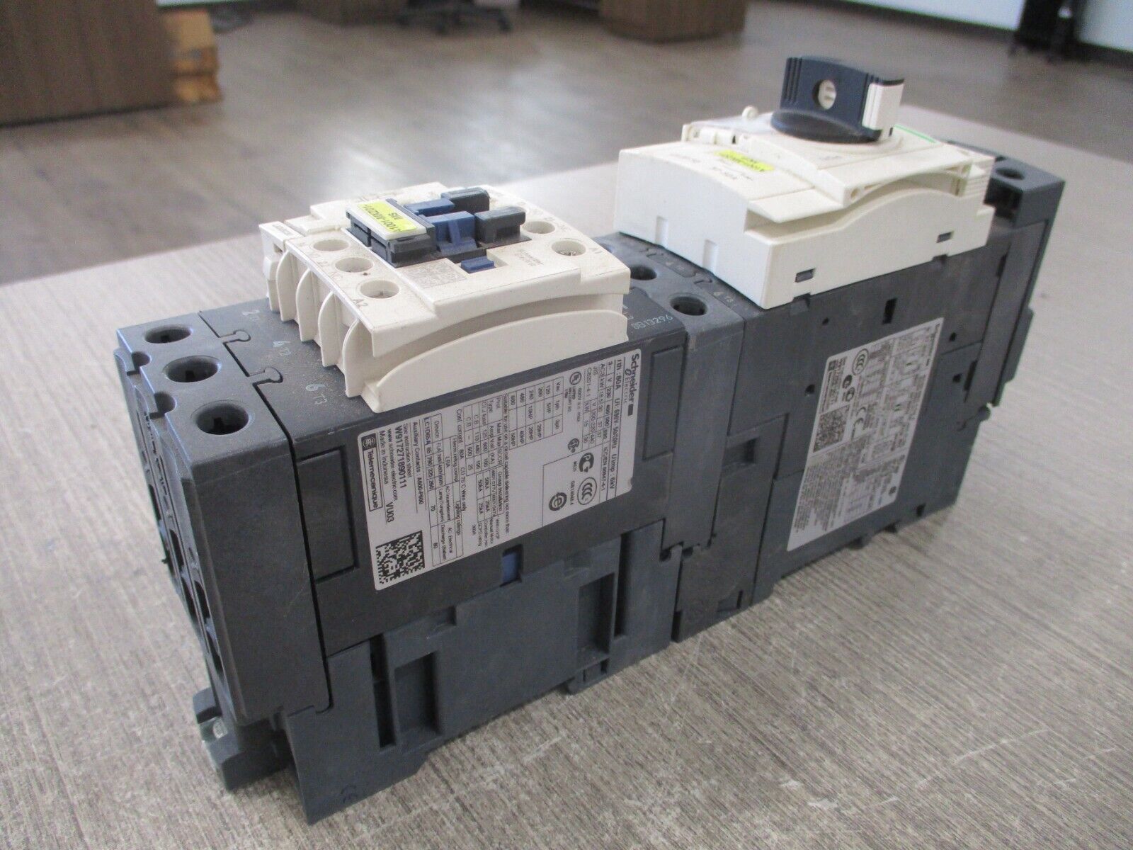 Schneider Electric Starter LC1D65A/GV3P 50 Trip : 37-50A 110-240V Coil Used