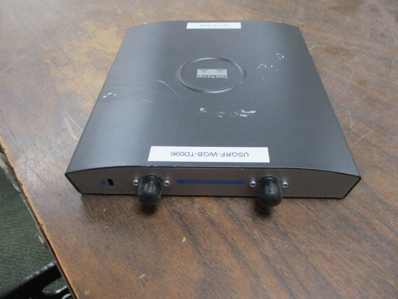 Cisco Systems Aironet 802.11a/b/g Access Point AIR-AP1242AG-E-K9 480V 380mA Used