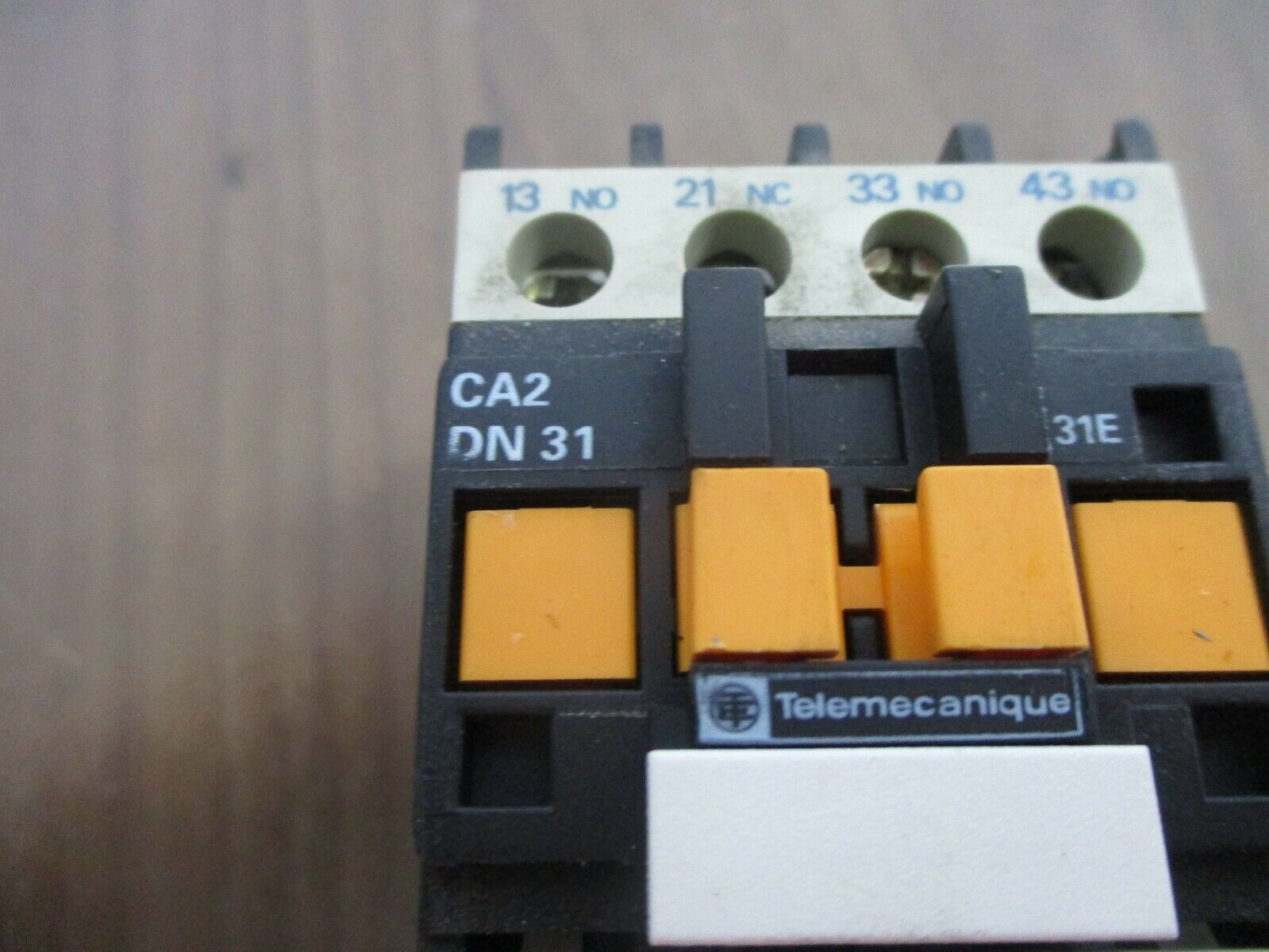 Telemecanique Time Delay Relay LA3 DR4 Off Delay: 10-180s 120V Coil 10A 600V