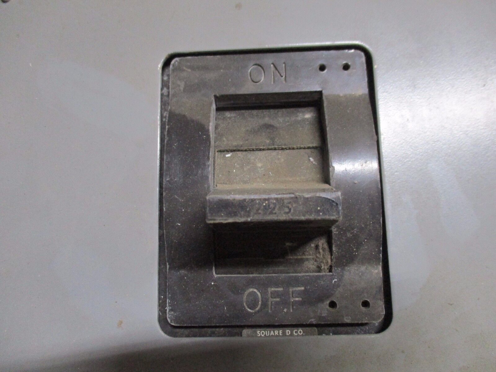 Square D Enclosed Circuit Breaker LAL36225 225A 600V "Missing Cover Screws" Used