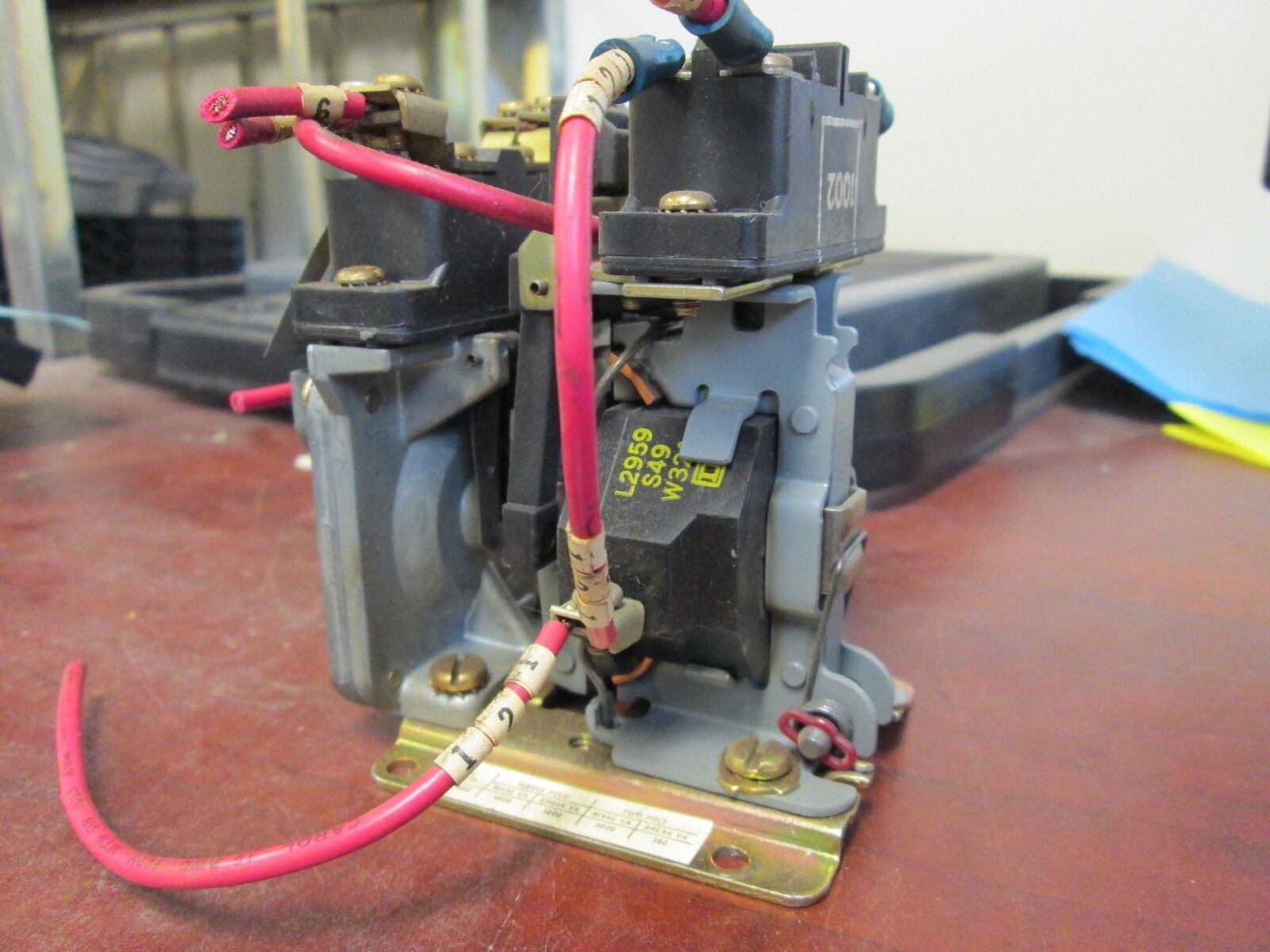 Square D  Pneumatic Timing Relay  9050 AO12E  120V Coil  600V  Used