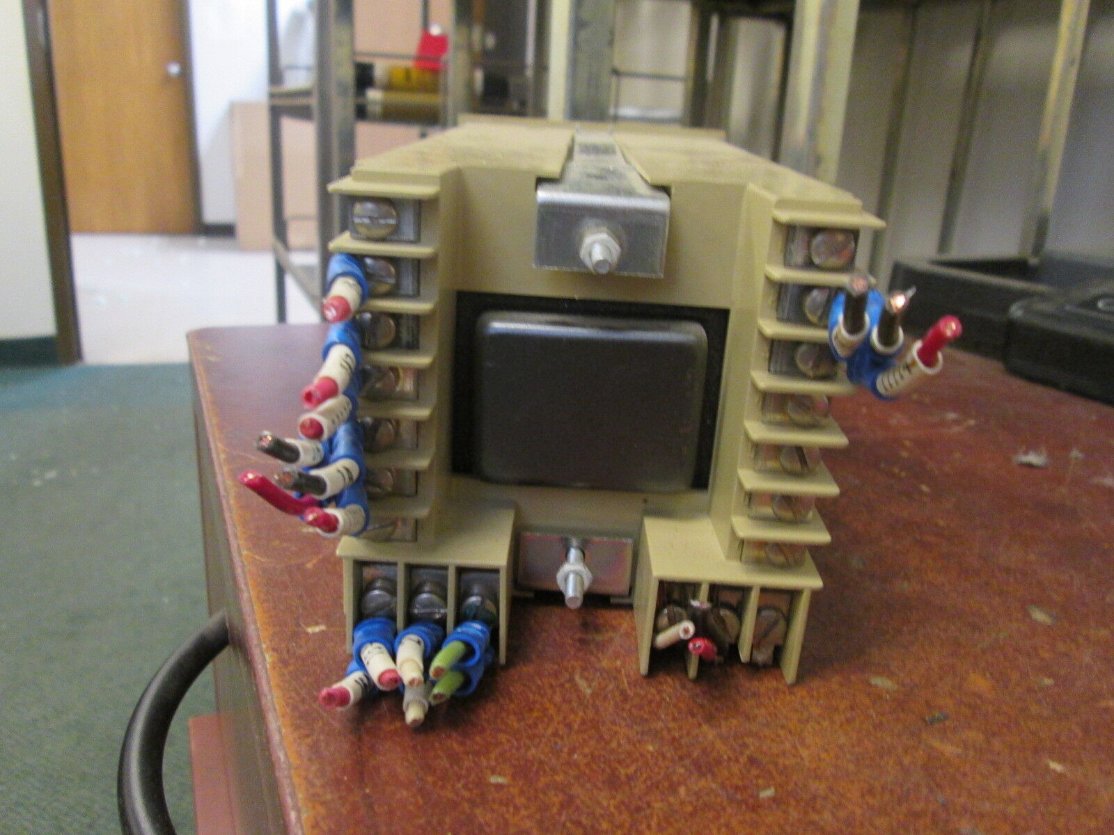 Barber-Colman Temperature Controller AT-580 Used