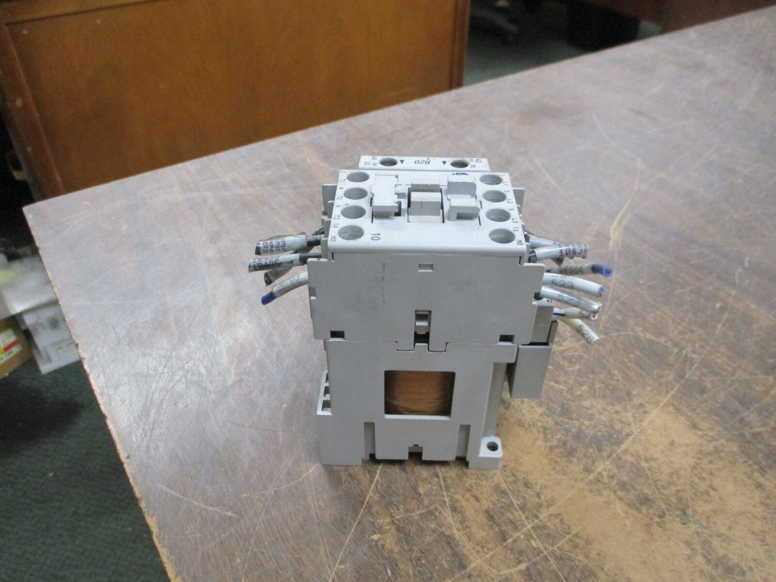 Allen-Bradley Contactor 100-C09Z*10  32A  24VDC Coil  Used