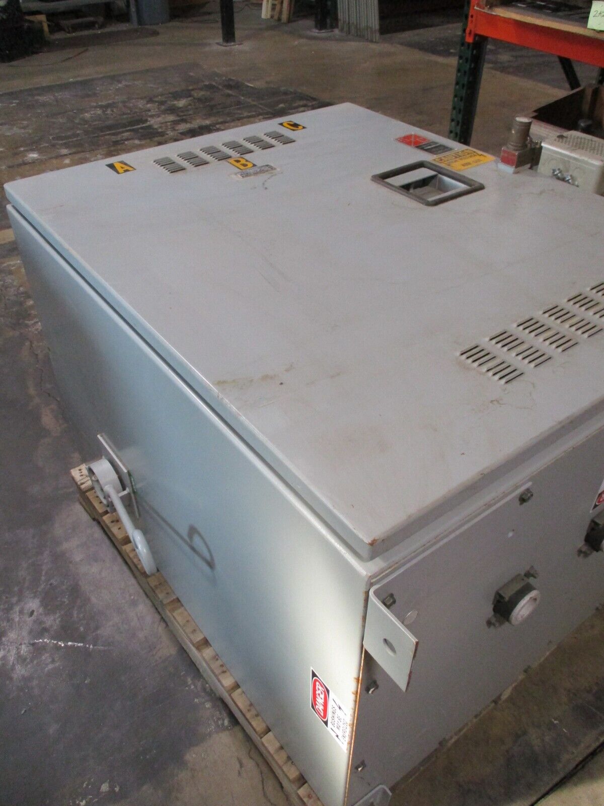 S&C Enclosed Mini-Rupter Disconnect Switch 90652-X1G3 600A 14.4kV Used