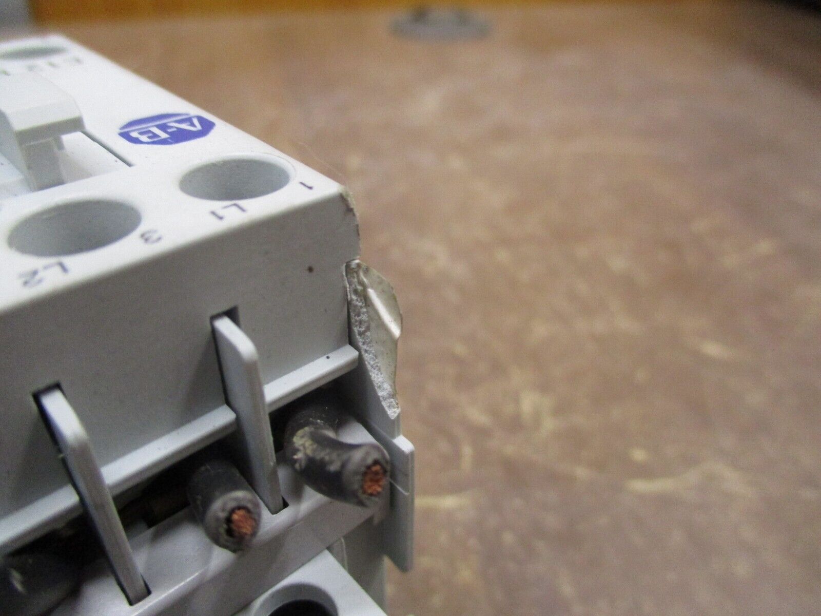 Allen-Bradley Contactor 100-C12*10 24V Coil 25A 600V *Chipped Top* Used
