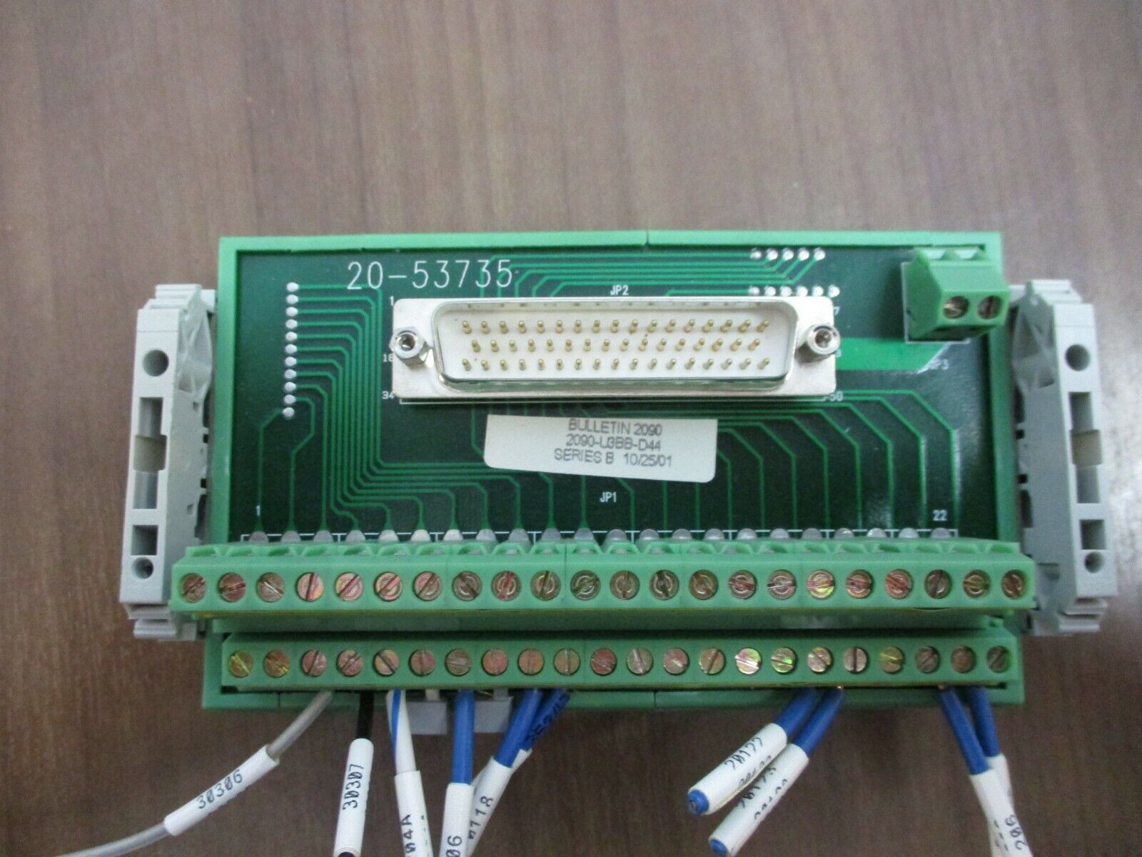 Allen-Bradley Interface Module 2090-U3BB-D44 Ser. B Used