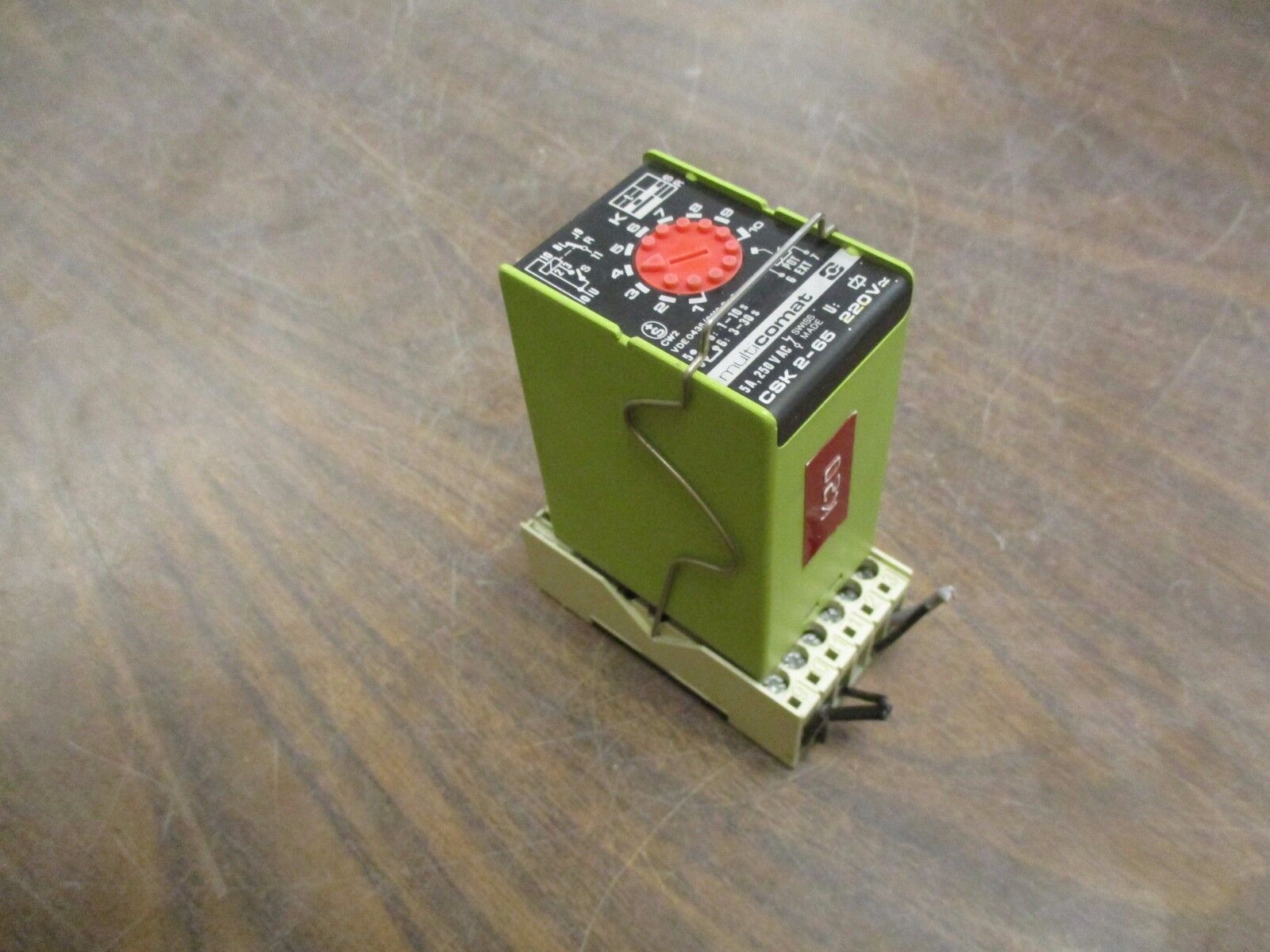 Multi Comat Timer CSK 2-65 220V Range: 1-10 sec / 3-30 sec Used