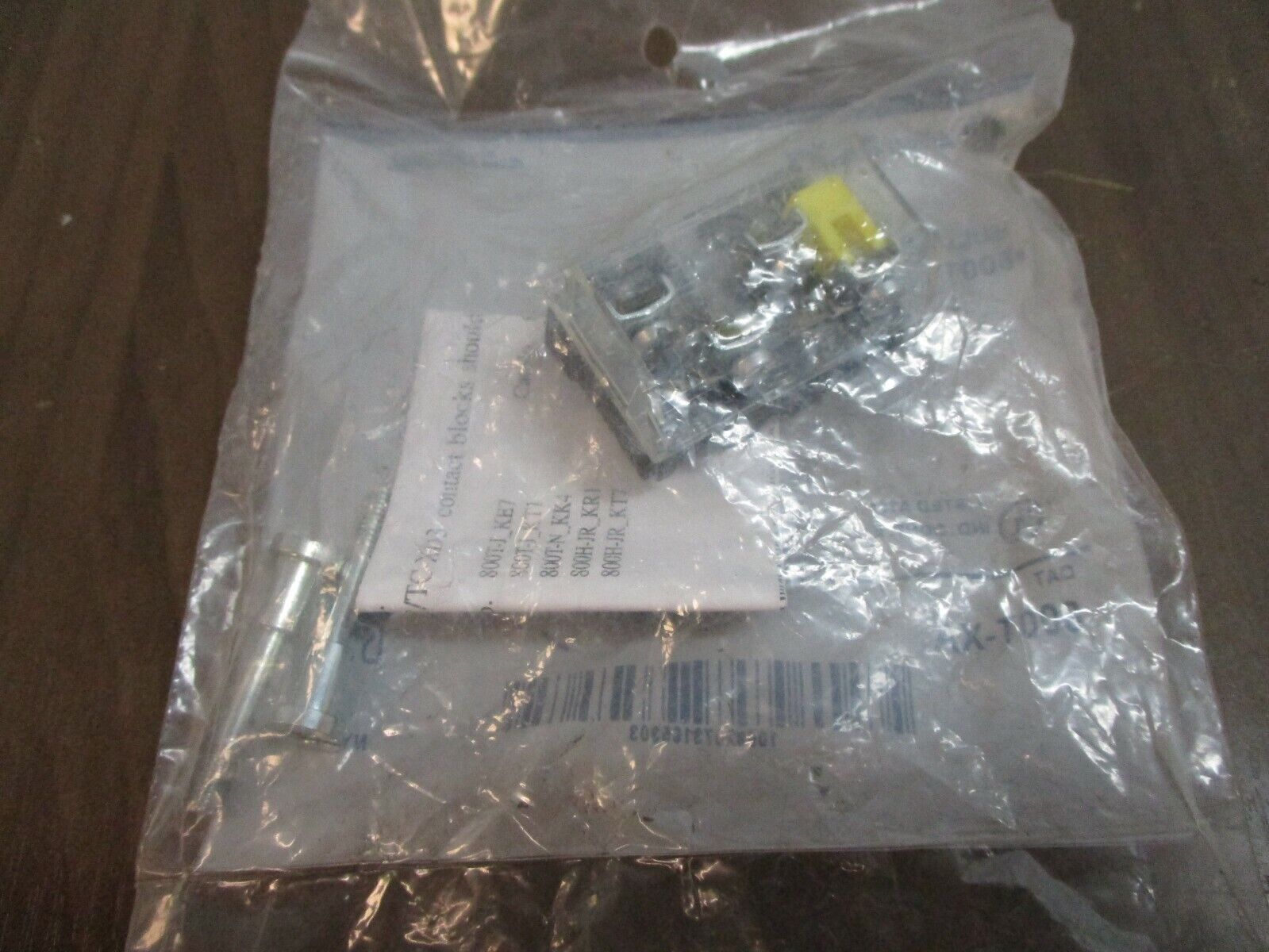 Allen-Bradley Shallow Contact Block 800T-XA Ser. D 1NO-1NC New Surplus