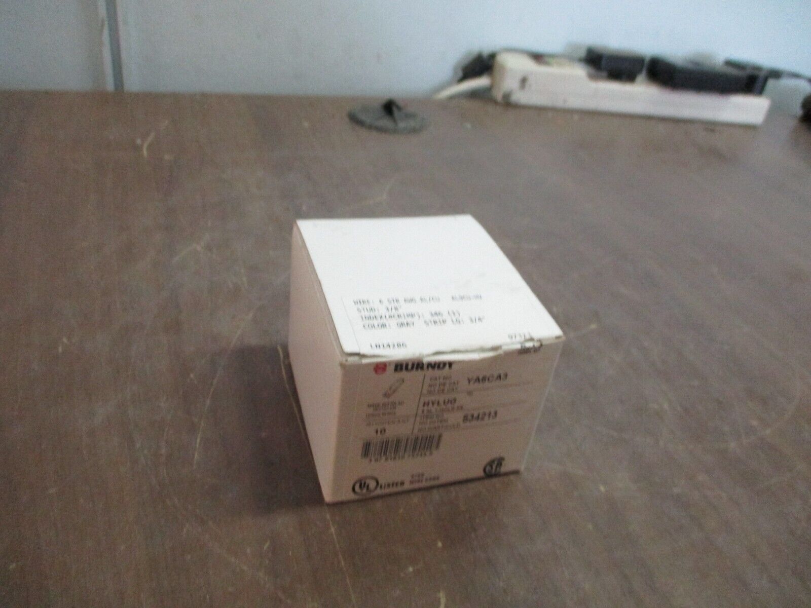 Burndy Hylug Crimp Lug YA6CA3 1-Hole 3/8" Stud *Box of 10* New Surplus