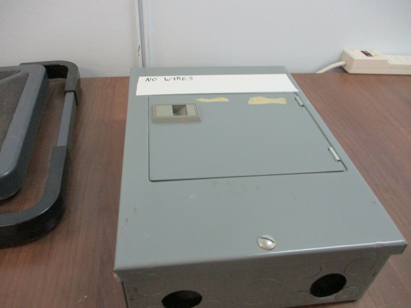Square D QO Load Center QO6-12L100D 100A 120/240V Breakers: 1 50A 2P, 4 20A 1P