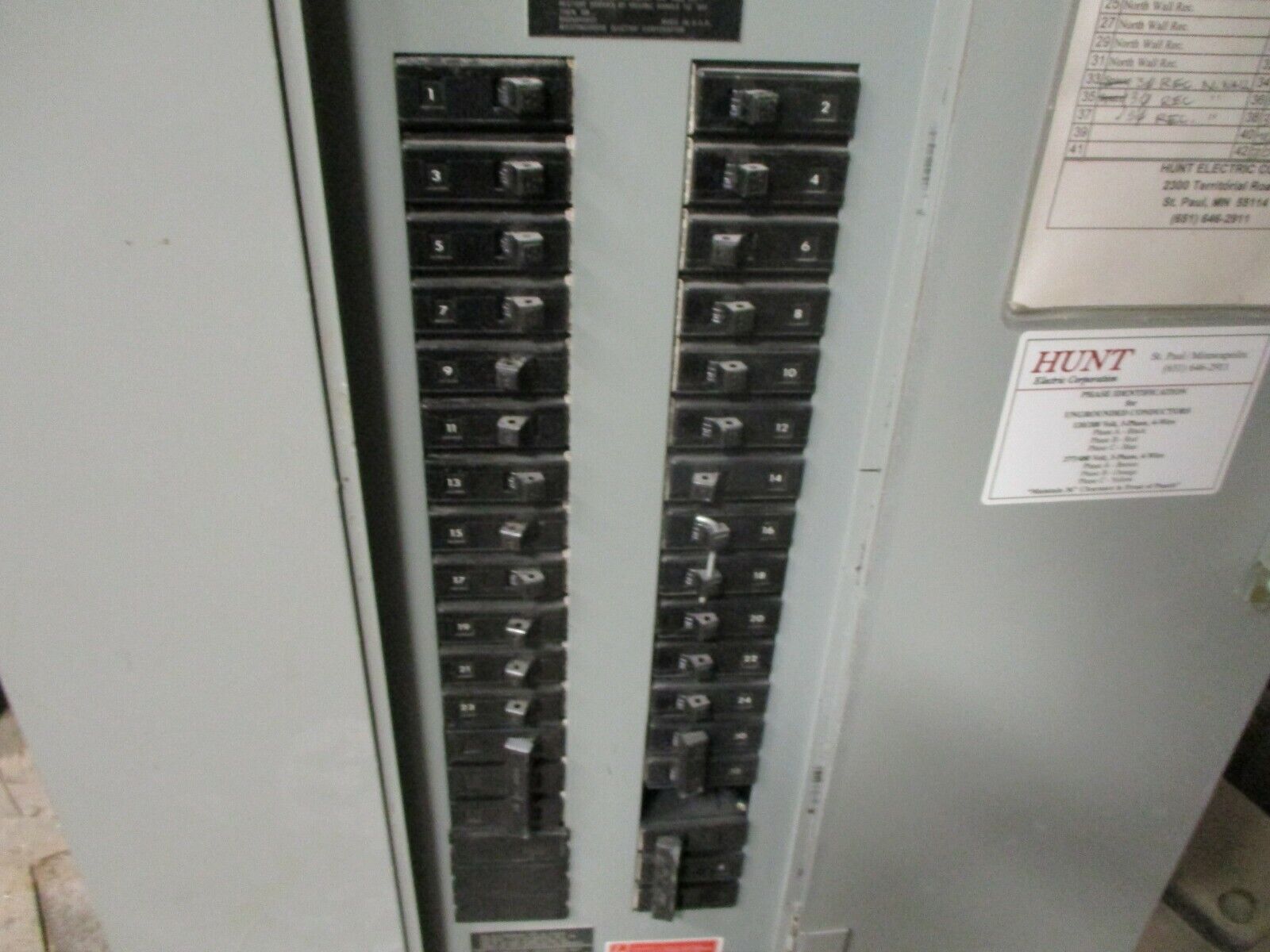 Westinghouse Main Breaker Circuit Breaker Panel MP-83420 225A Max 120/208 3Ph 4W