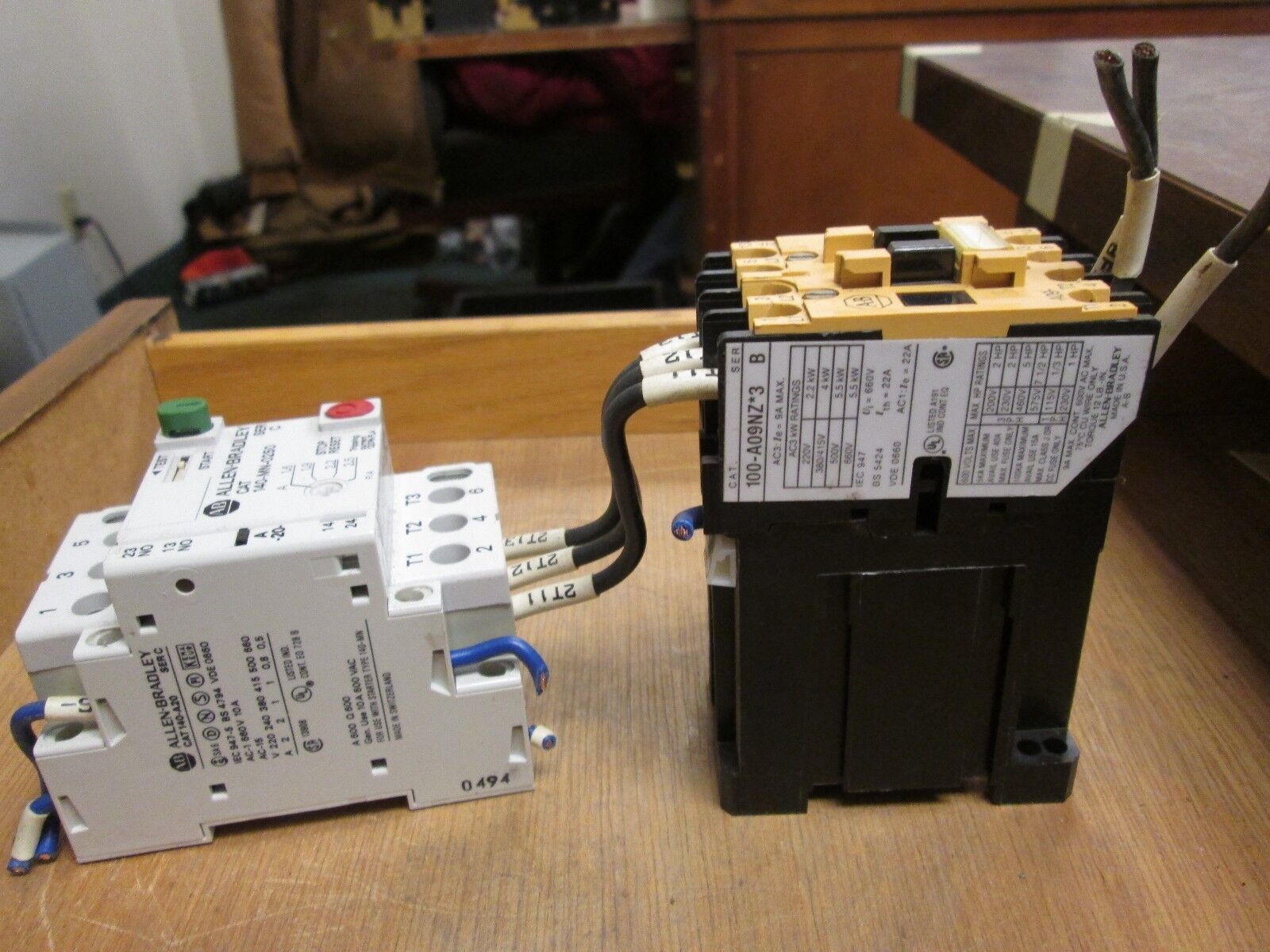 Allen-Bradley  Manual Starter  140-MN-0250  100-A09NZ*3  24V DC coil  Used