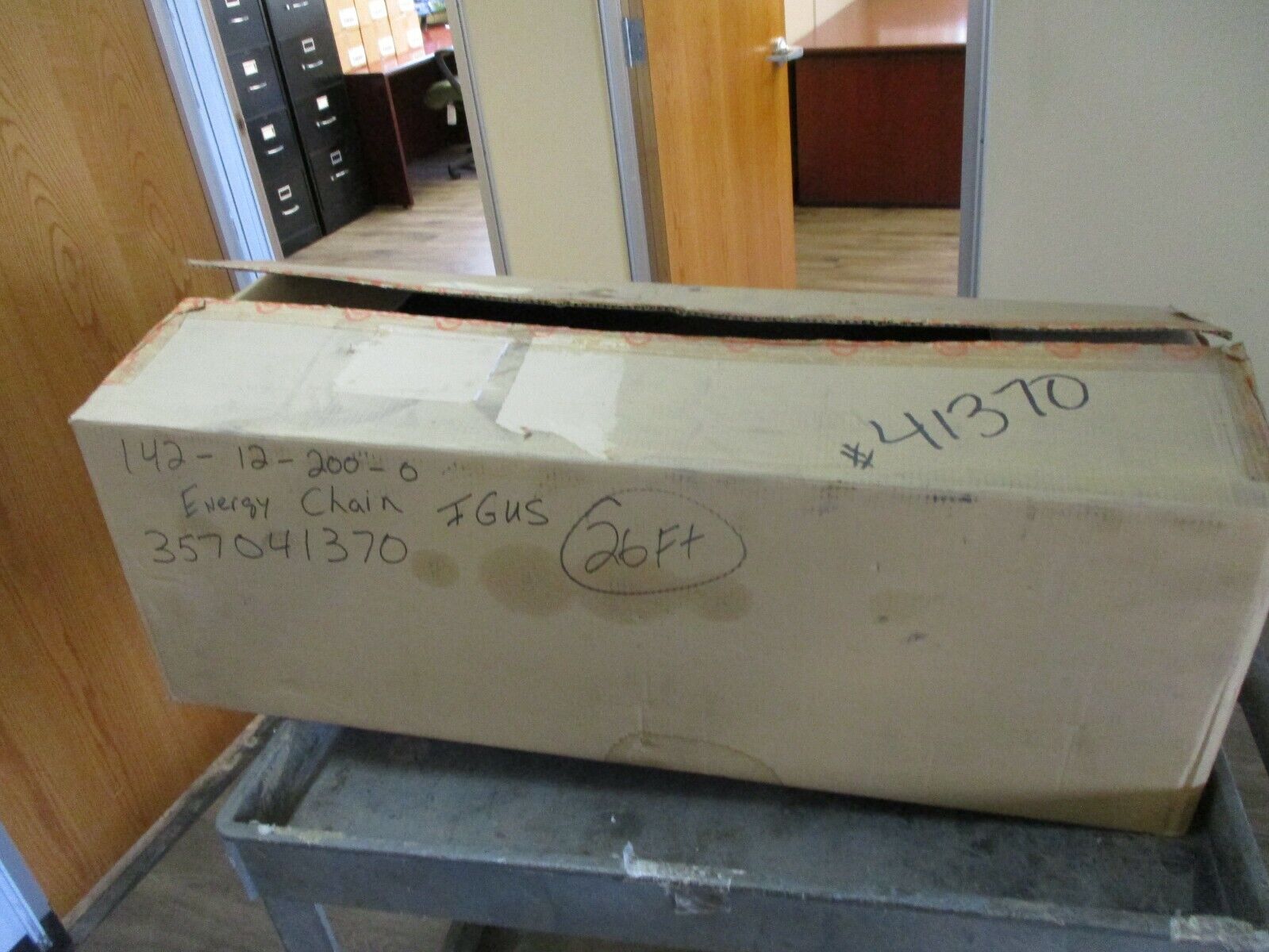 Igus Series 142 E4 / Light E-Chain 142-12-200-0 Length: 26ft New Surplus