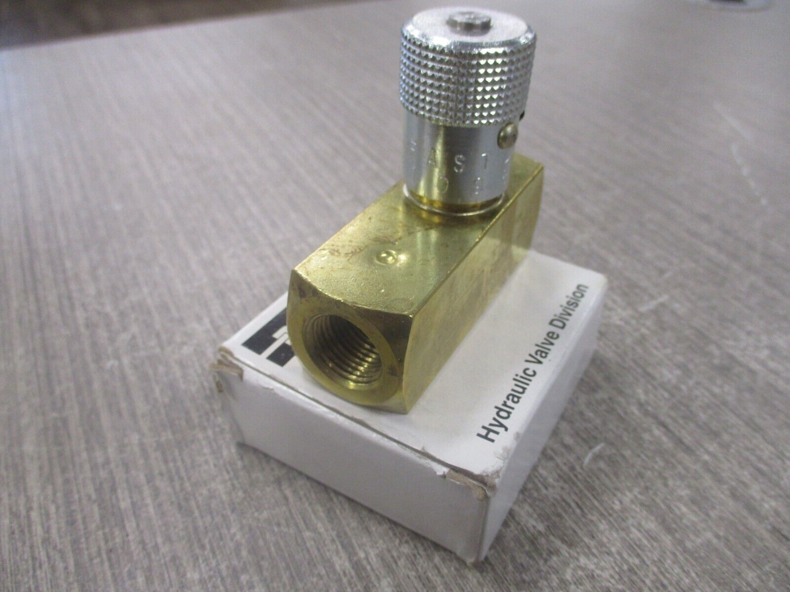 Parker Flow Control Valve IA855 New Surplus