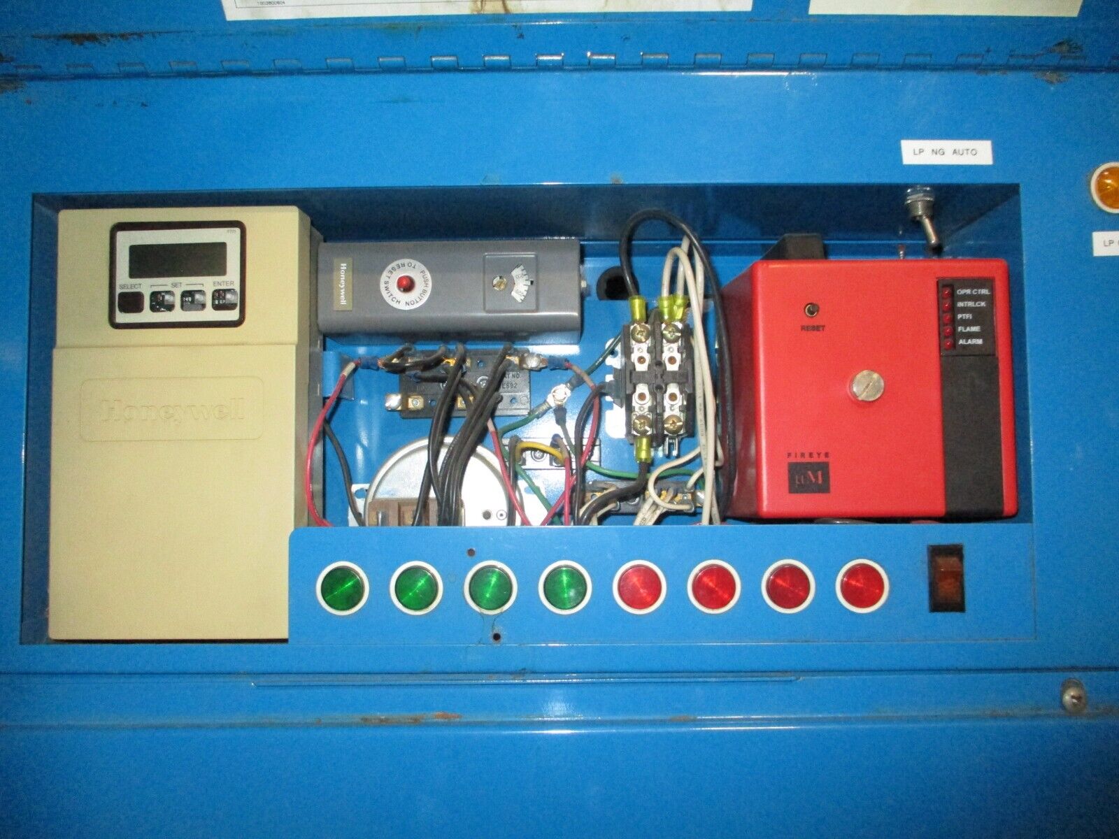 P-K Thermific Boiler N-1500-2GG Natural Gas 1,500,000 BTU 120V 60Hz 1Ph Used