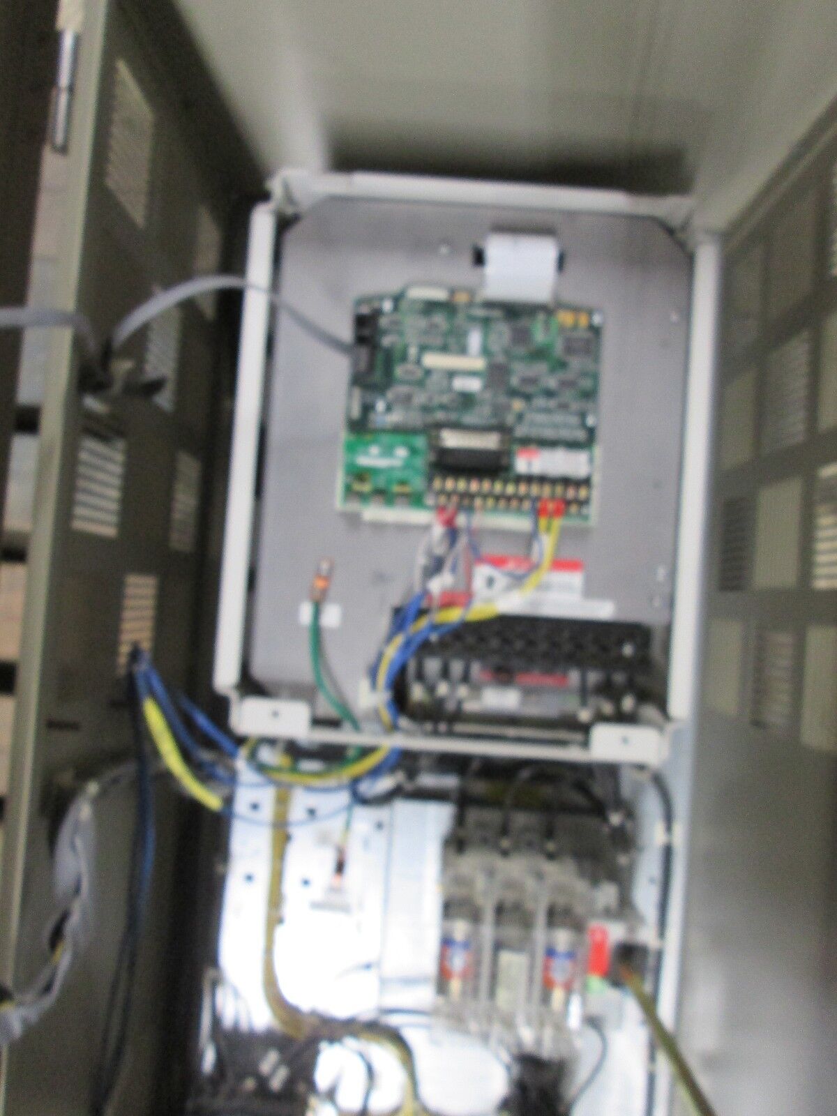 Toshiba H3 AC Drive VT130H7U4220 H74220EFPR 20HP Used