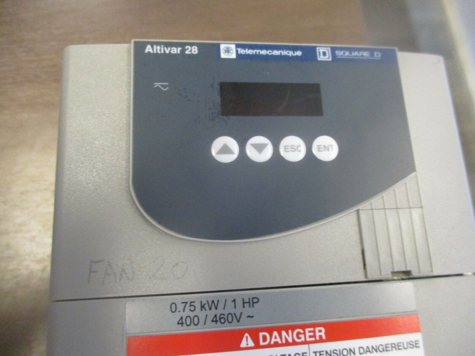 Schneider Electric Altivar 28 AC Drive ATV28HU18N4U 1HP 3Ph 400/460V Used