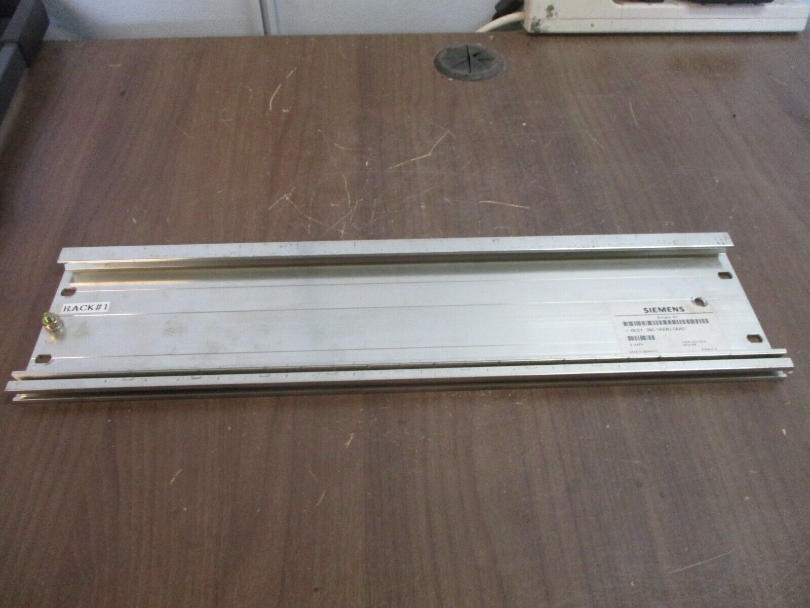 Siemens Simatic S7 PLC Rack 6ES7 390-1AE80-0AA0 Used