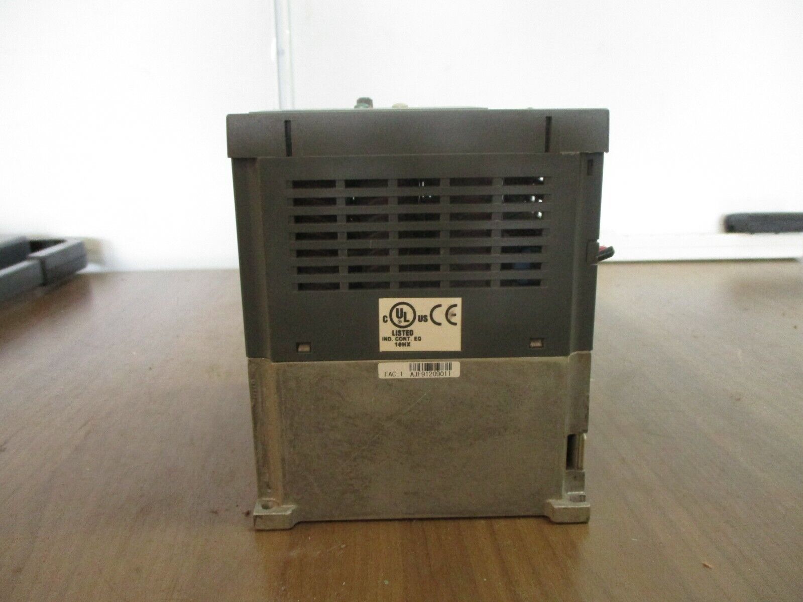 Dayton AC Drive 1KBT6 3HP 3Ph Input: 380~480V 50/60Hz 11A Used