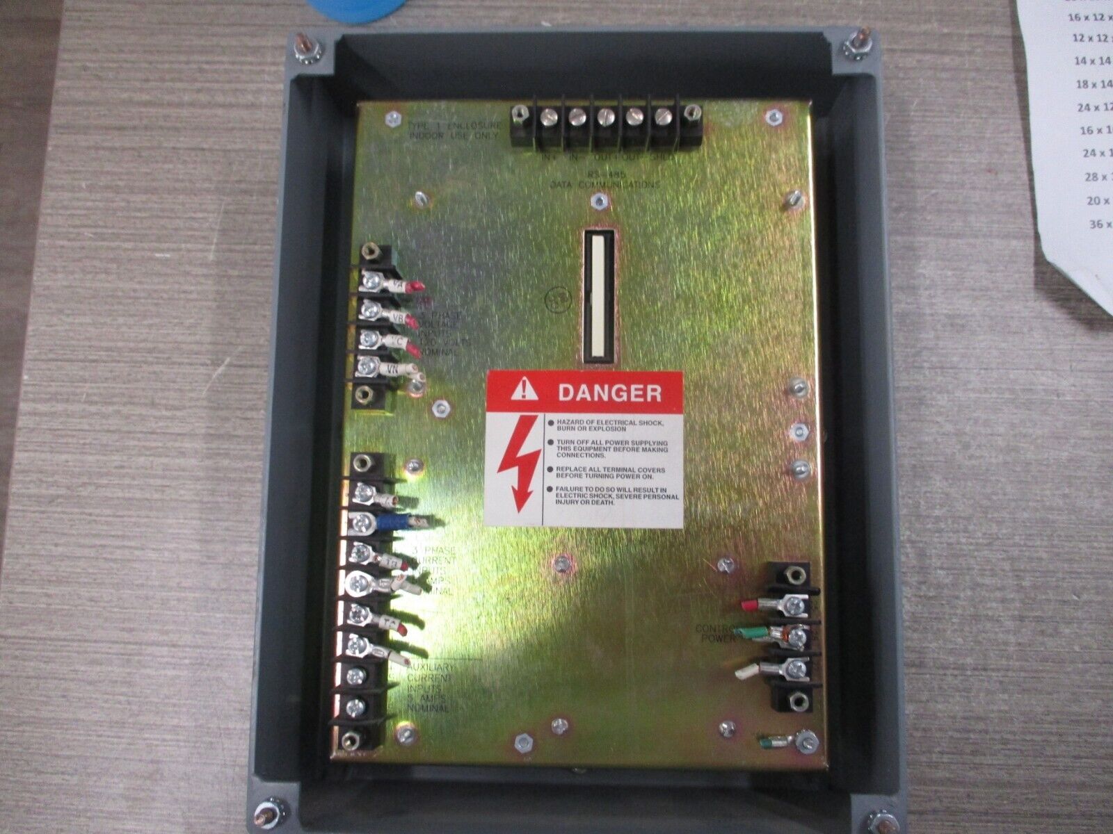 Square D Power Logic Circuit Monitor 3020-CM2450 100-264VAC 50/60Hz 14VA Used